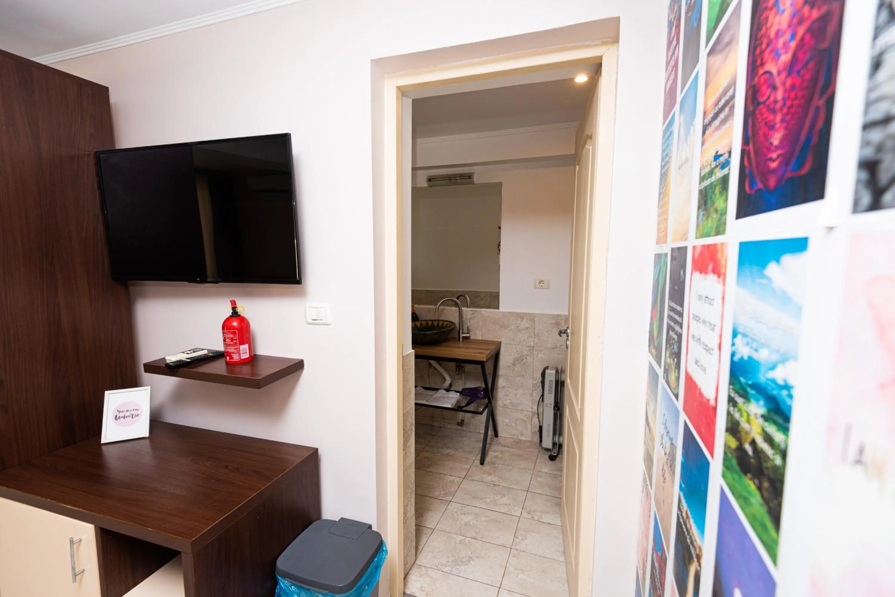 iVAVev IS US ByTheSea EforieSud