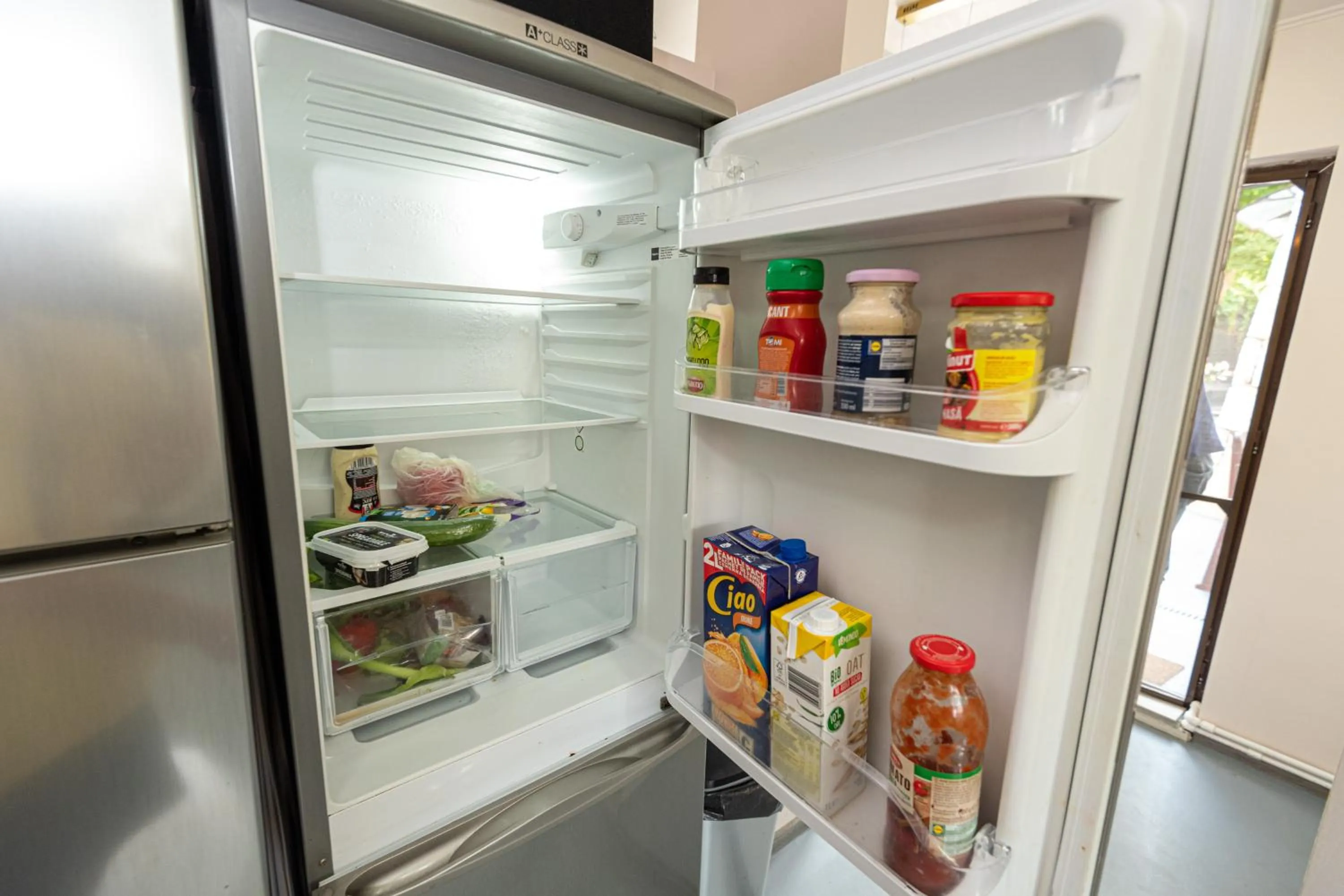 iVAVev IS US ByTheSea EforieSud