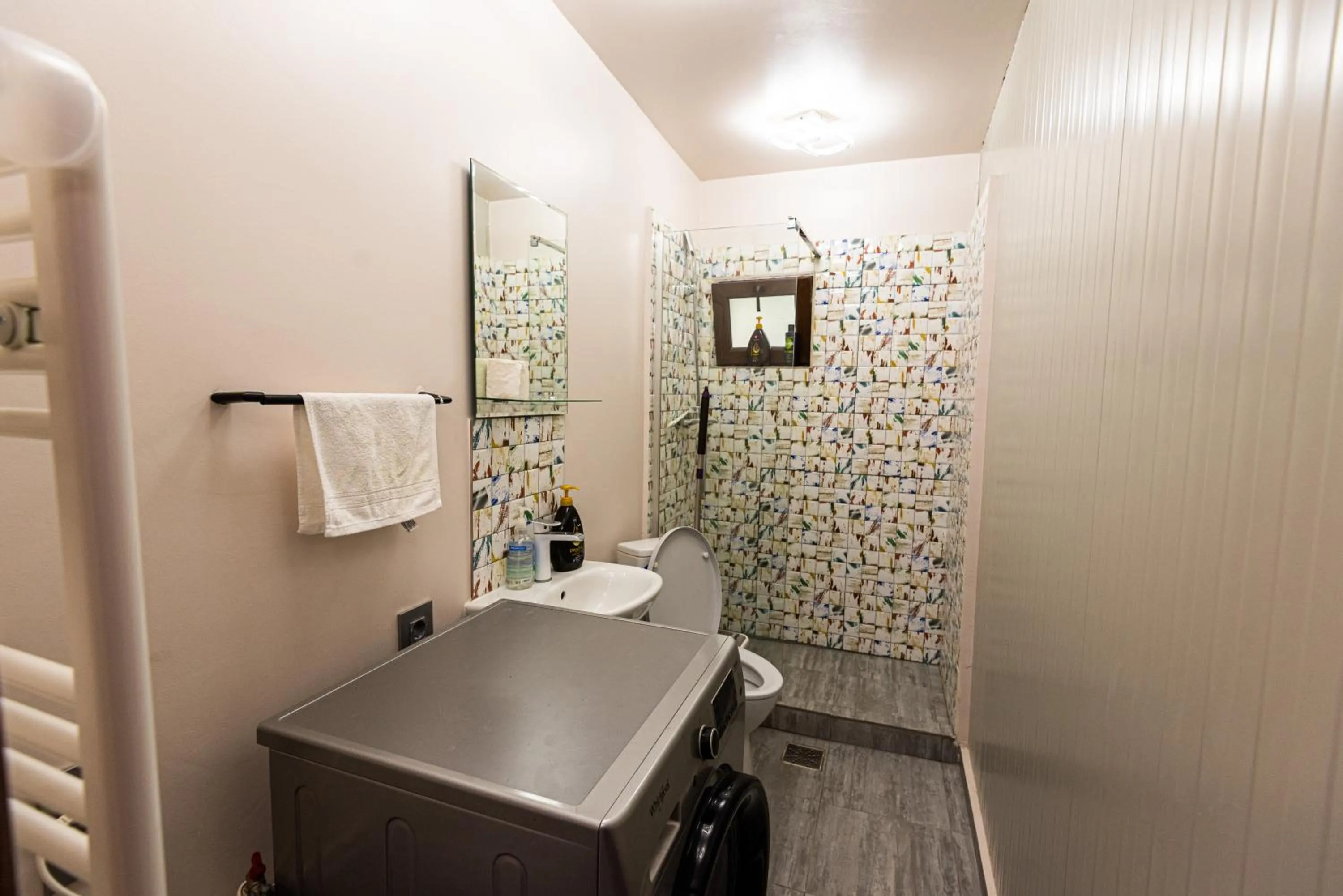 iVAVev IS US ByTheSea EforieSud