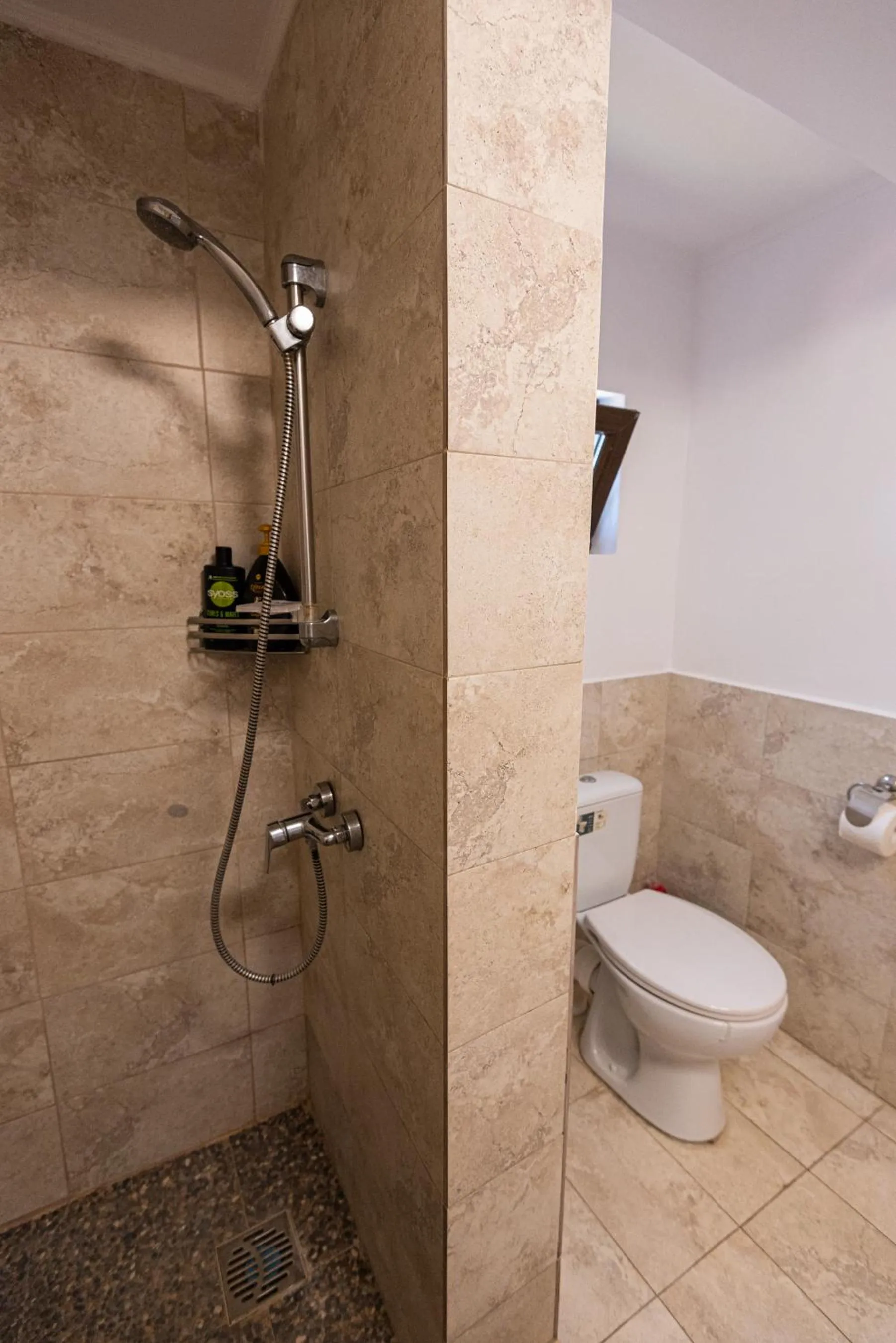 iVAVev IS US ByTheSea EforieSud