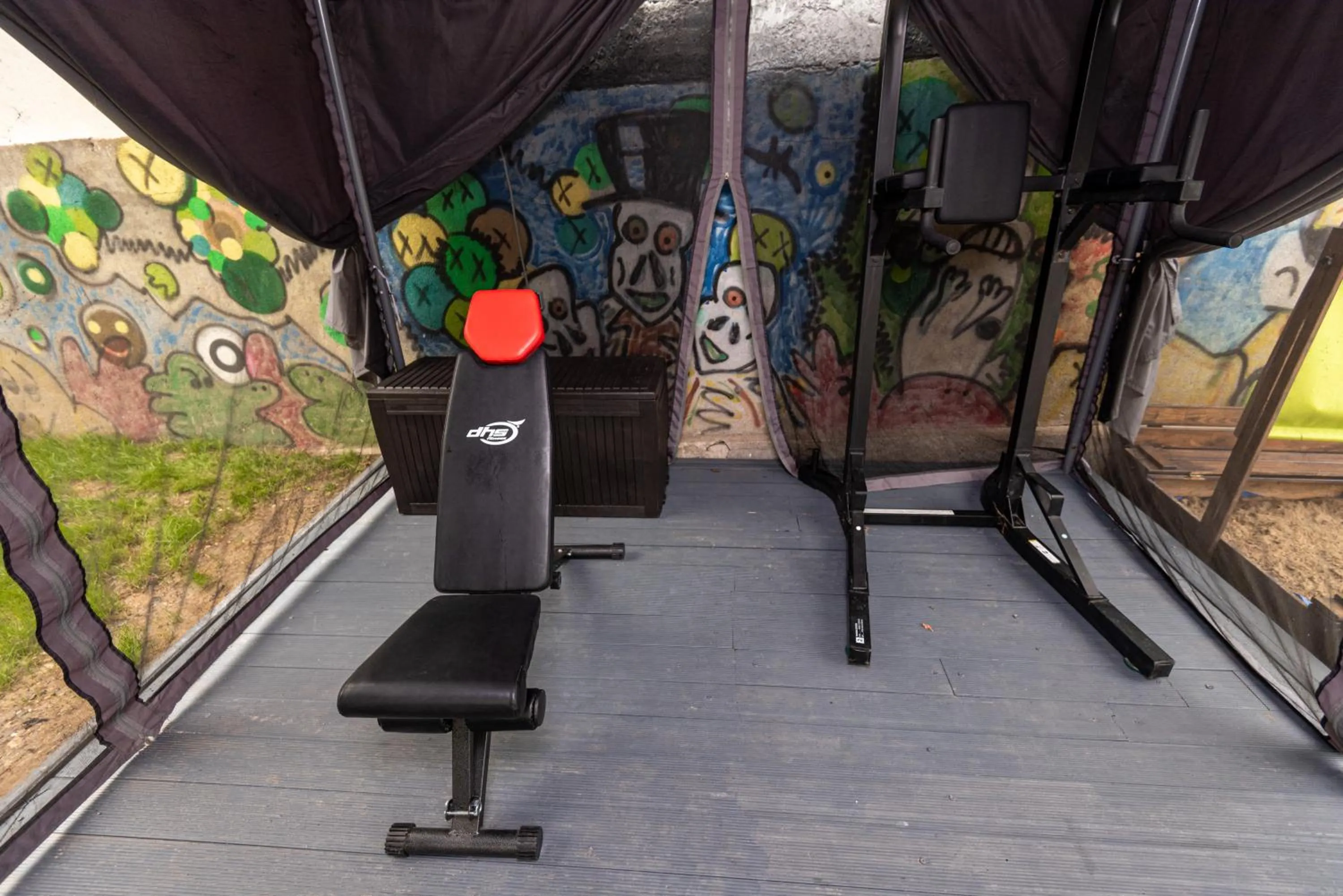 iVAVev IS US ByTheSea EforieSud