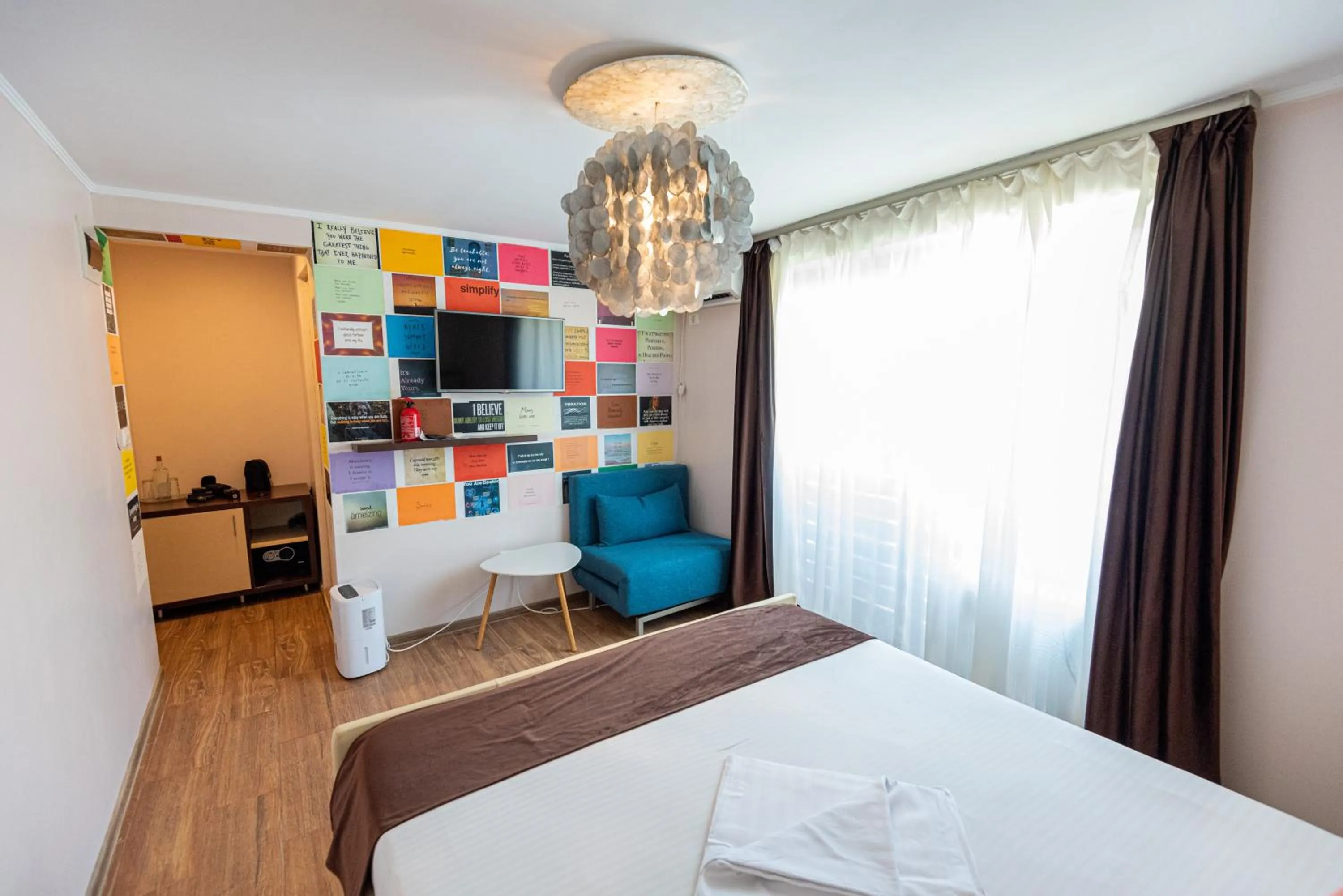 Bed in iVAVev IS US ByTheSea EforieSud