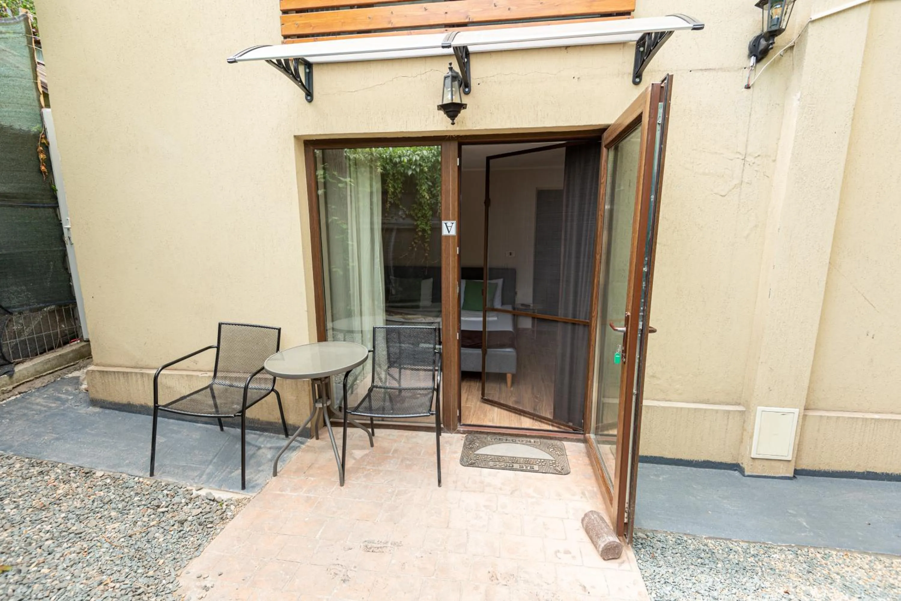 iVAVev IS US ByTheSea EforieSud