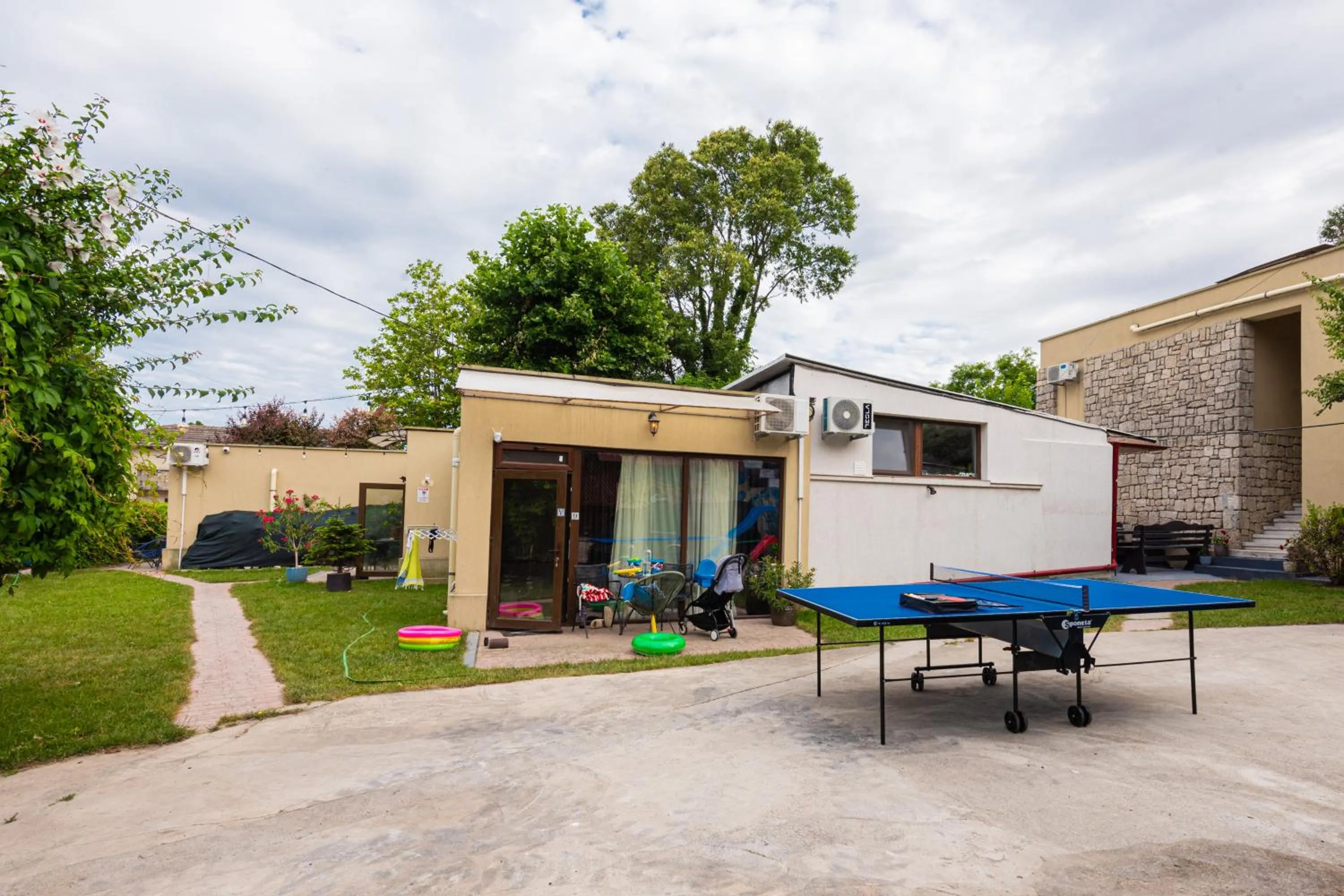 iVAVev IS US ByTheSea EforieSud