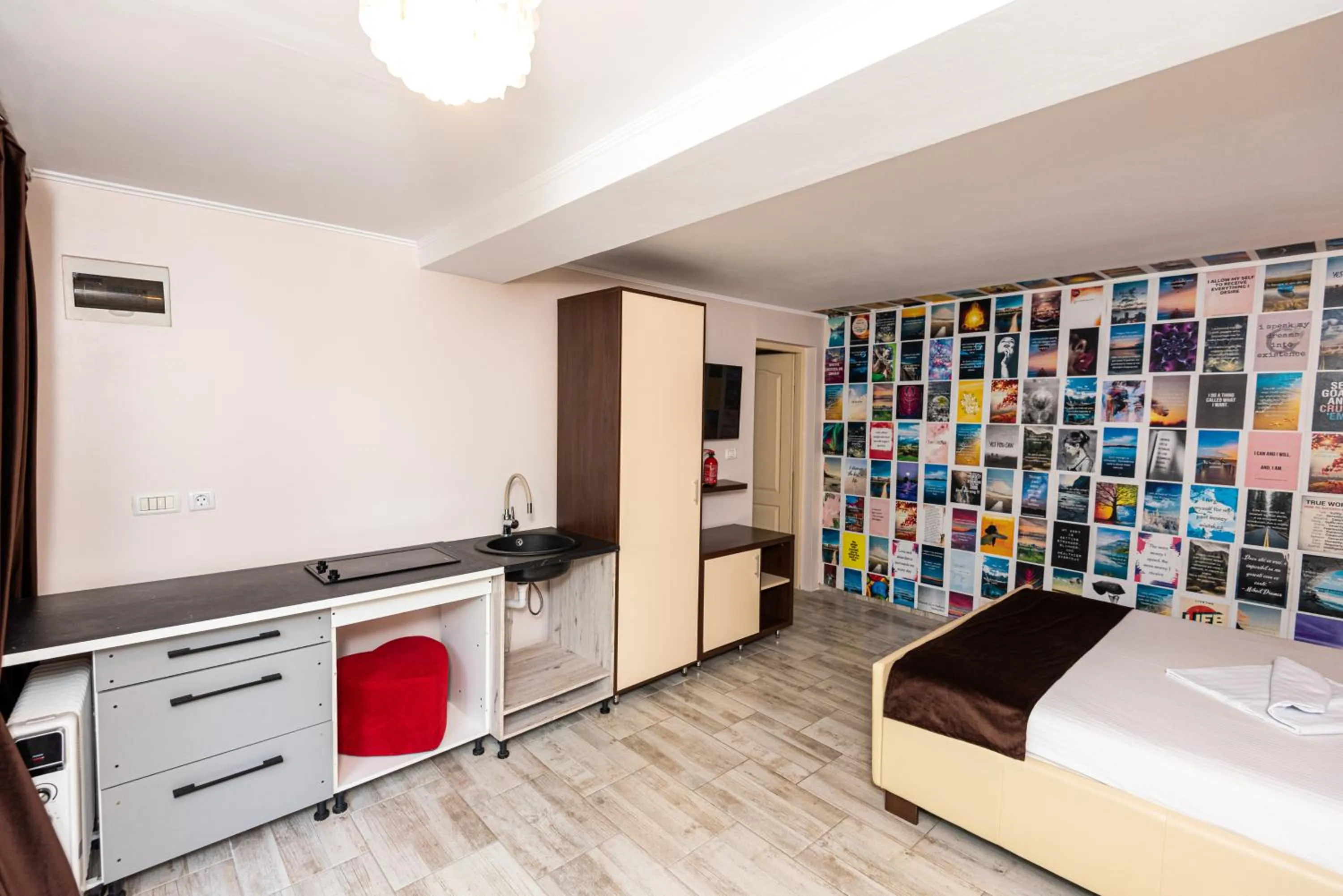 Bed in iVAVev IS US ByTheSea EforieSud