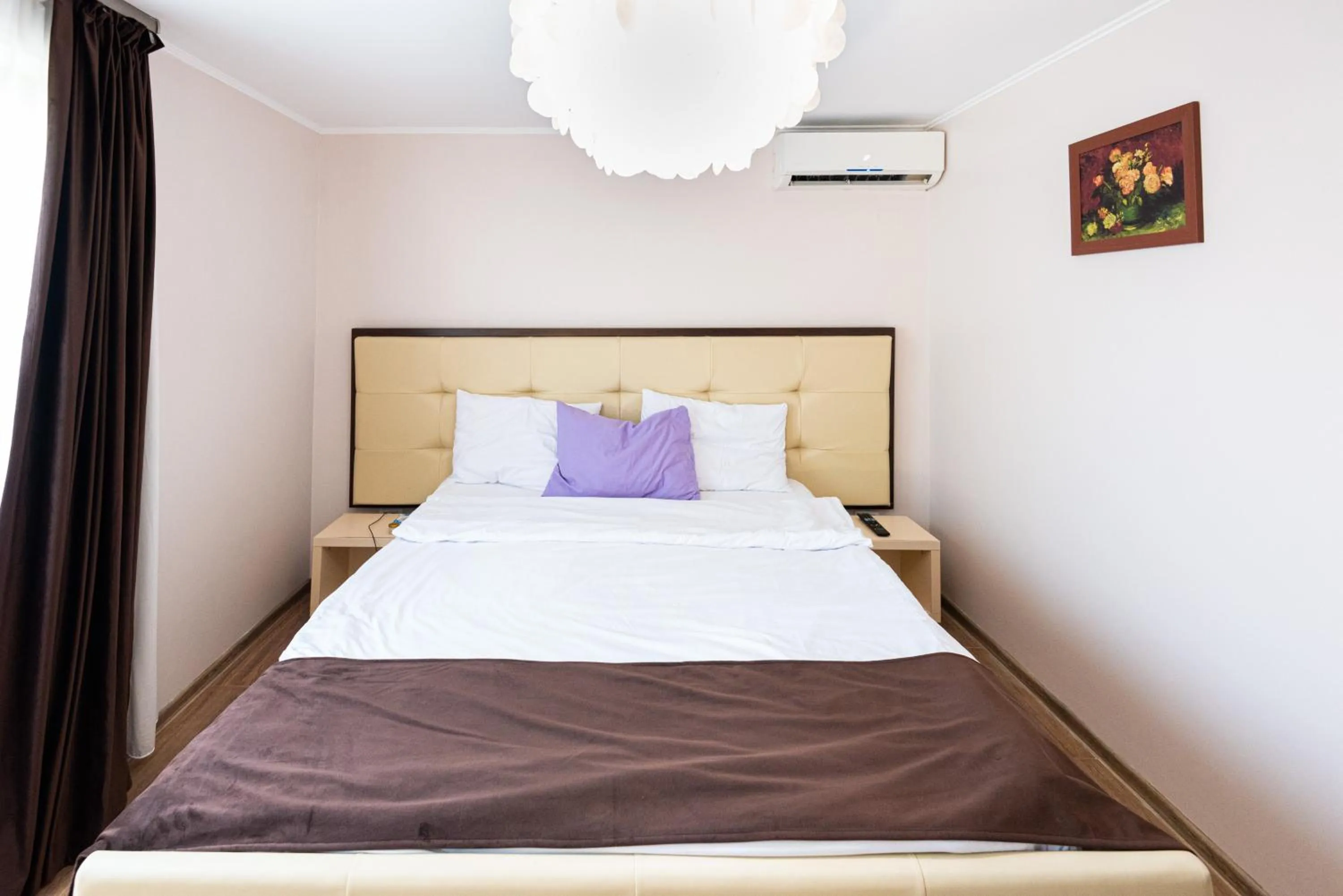 Bed in iVAVev IS US ByTheSea EforieSud