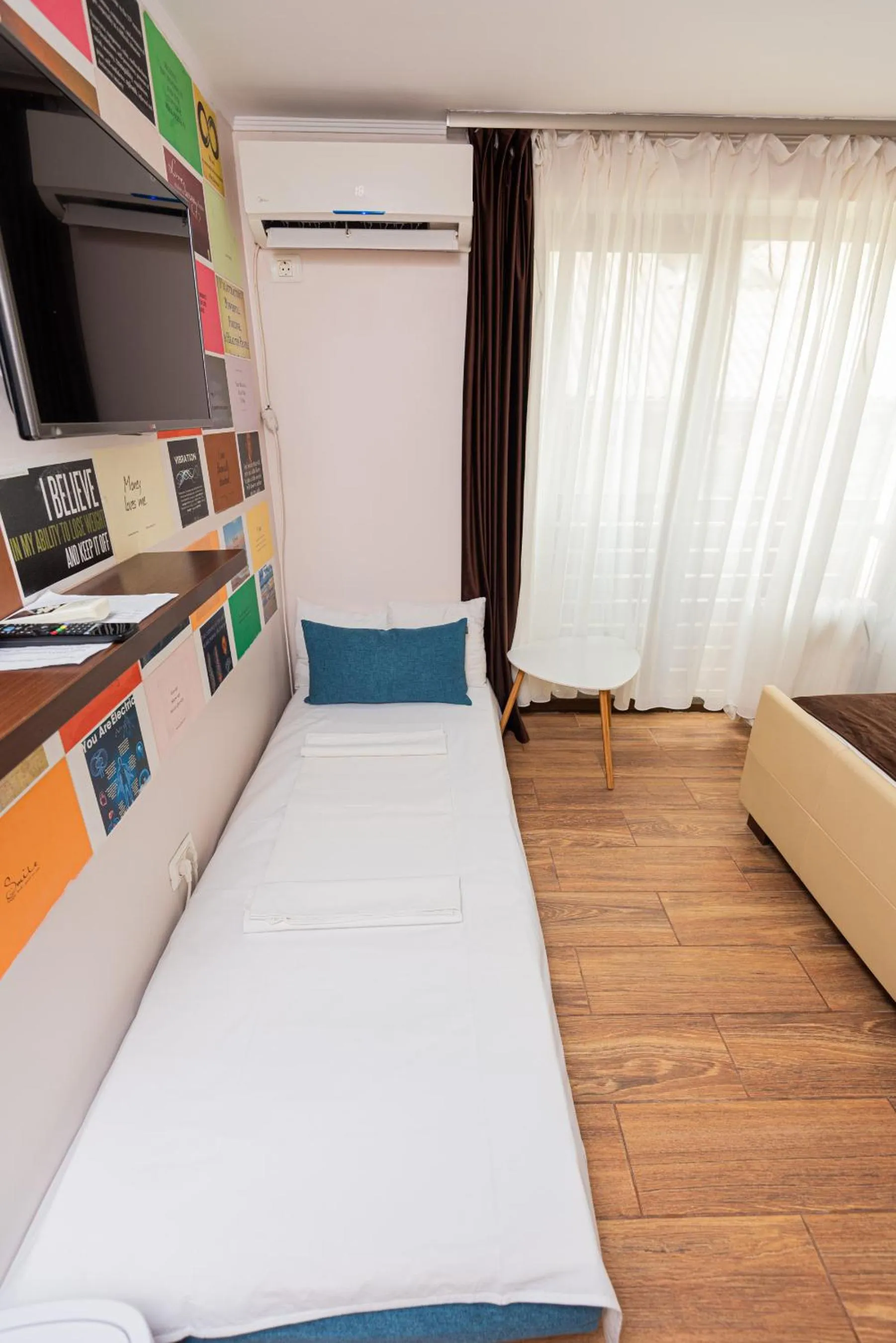 Bed in iVAVev IS US ByTheSea EforieSud