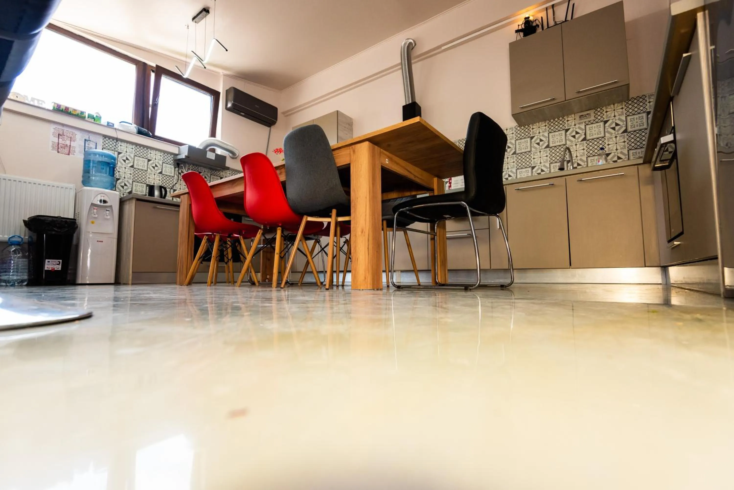 iVAVev IS US ByTheSea EforieSud