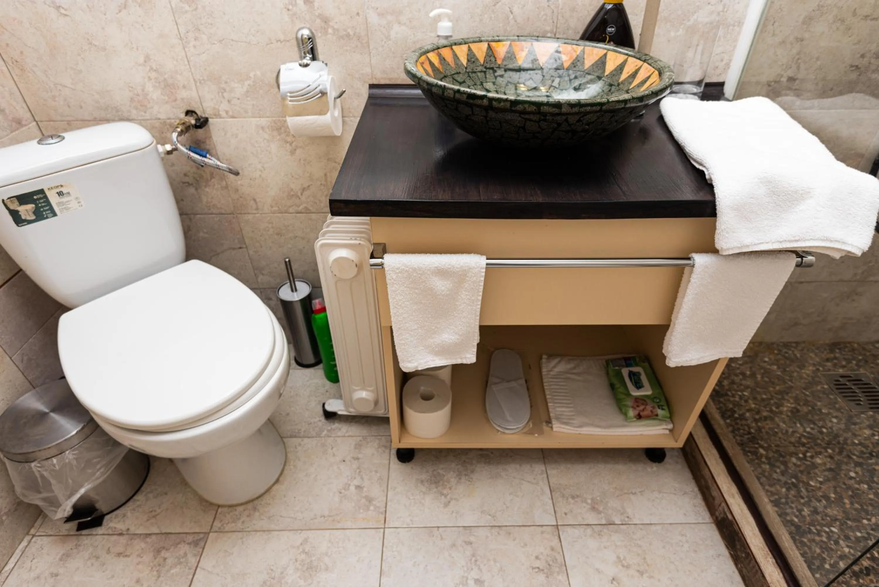 iVAVev IS US ByTheSea EforieSud