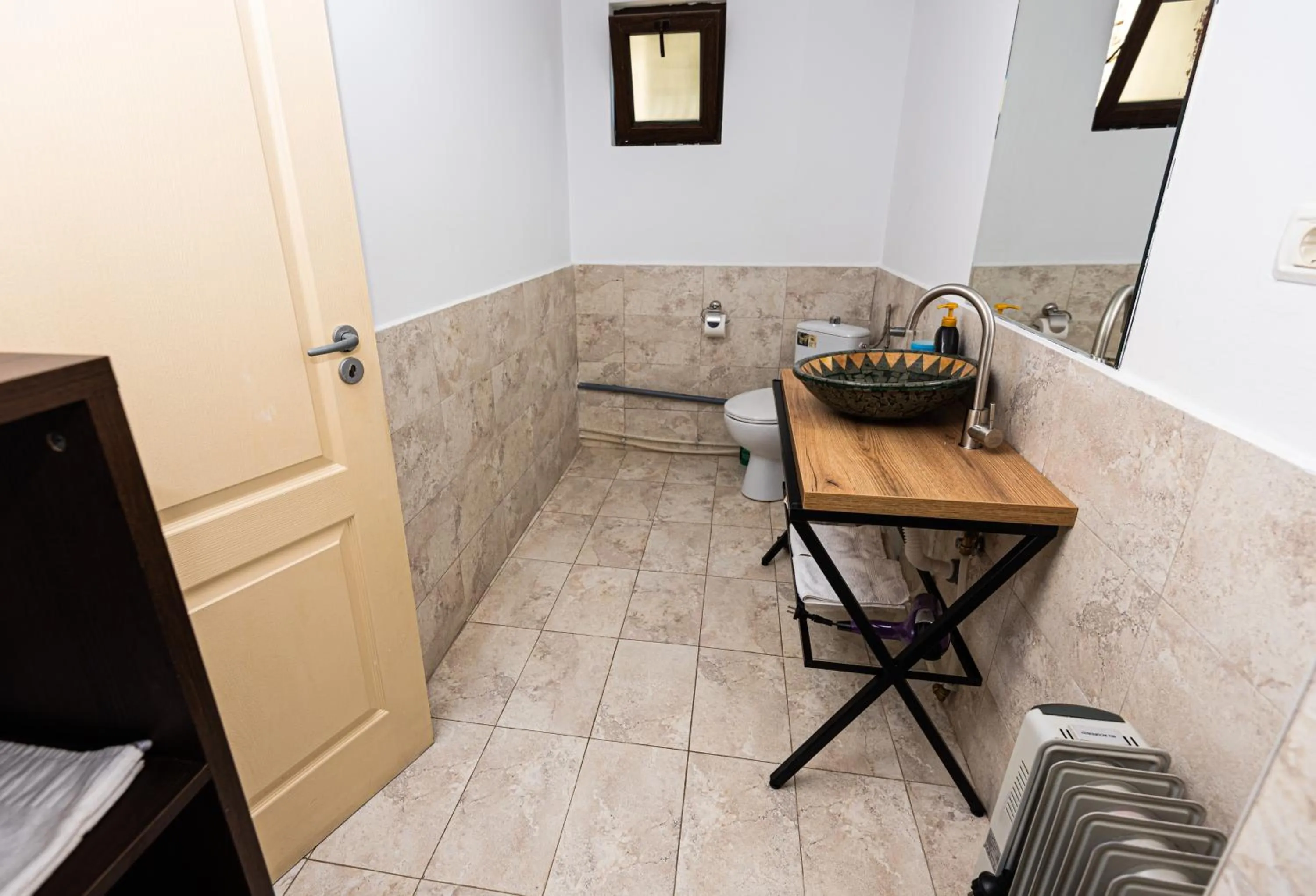 iVAVev IS US ByTheSea EforieSud