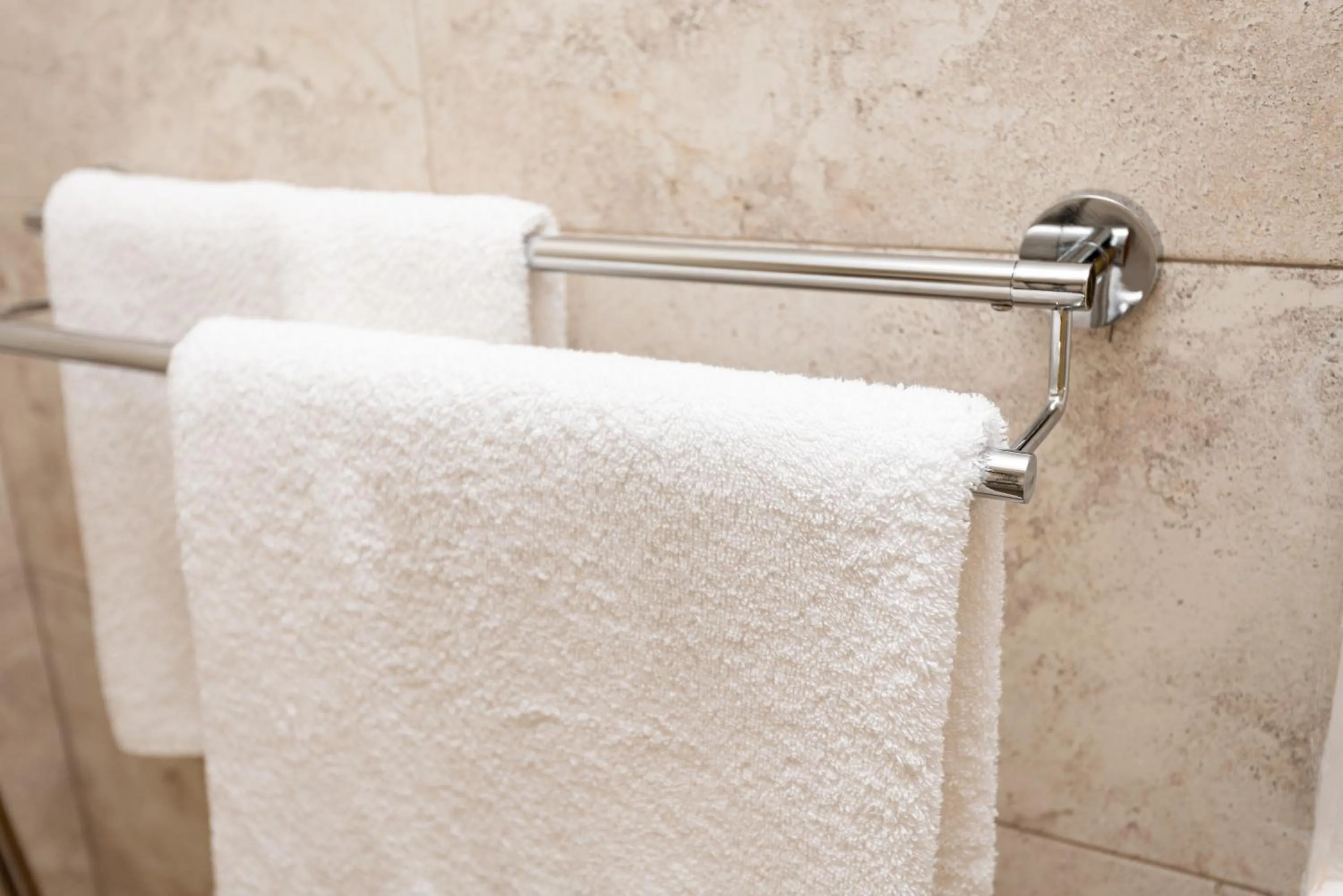 iVAVev IS US ByTheSea EforieSud