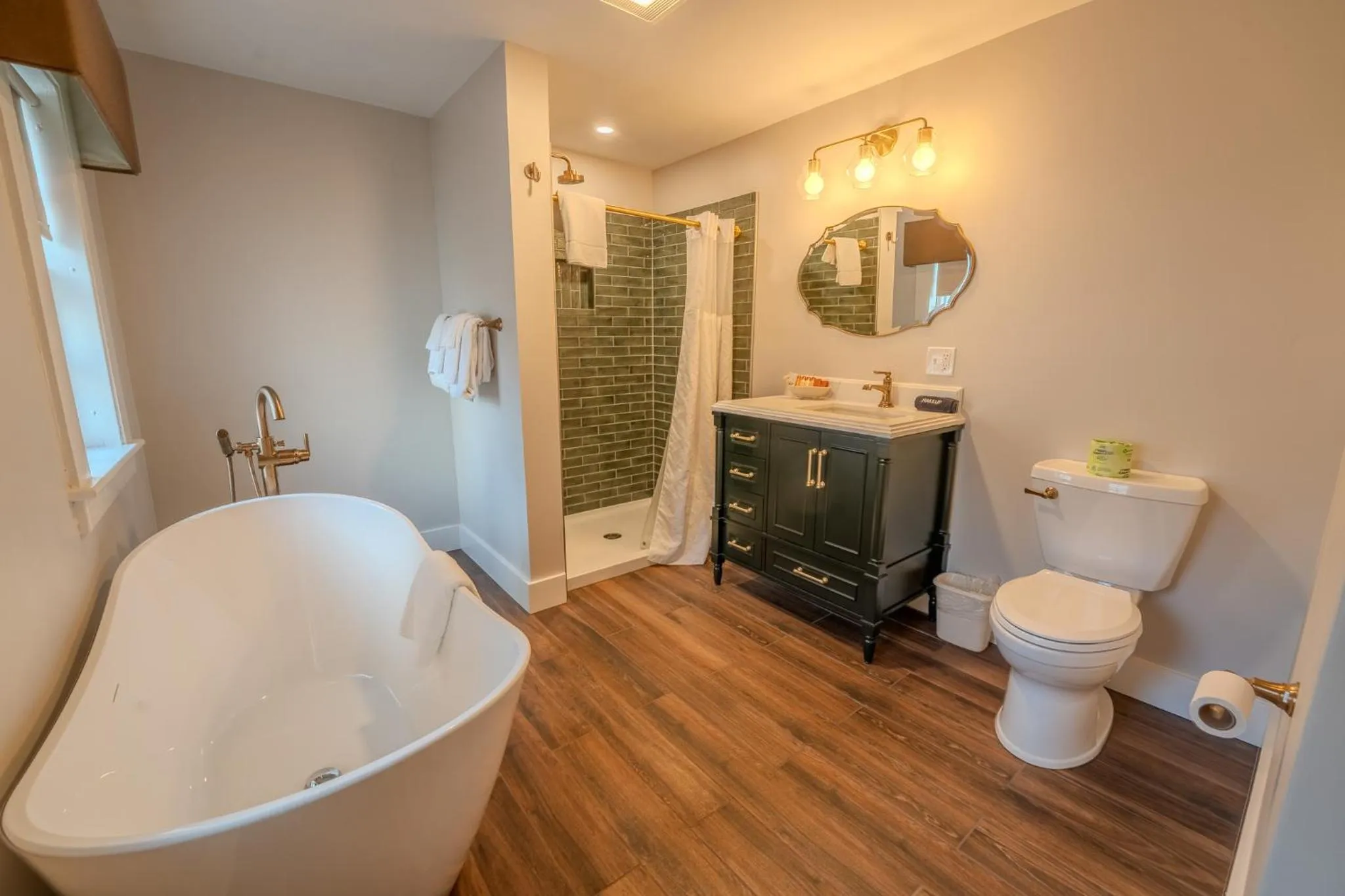 Toilet in Franconia Inn