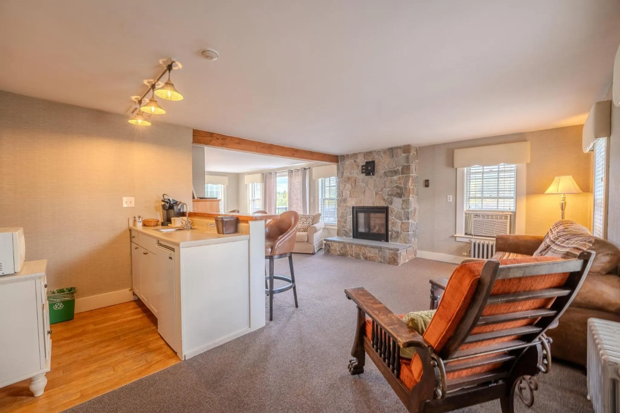 Coffee/tea facilities in Franconia Inn