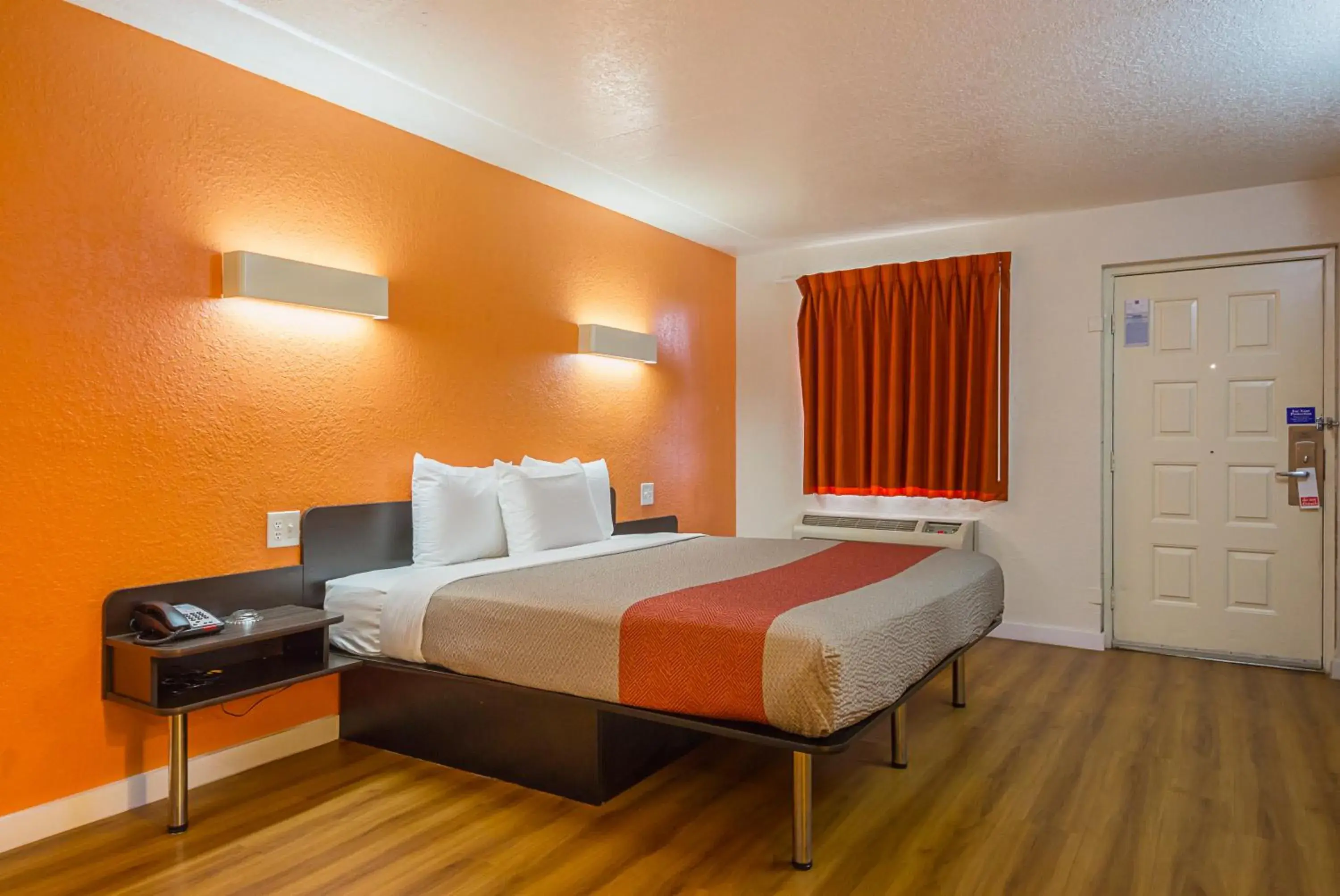 Bed in Motel 6-Garland, TX - Northeast Dallas