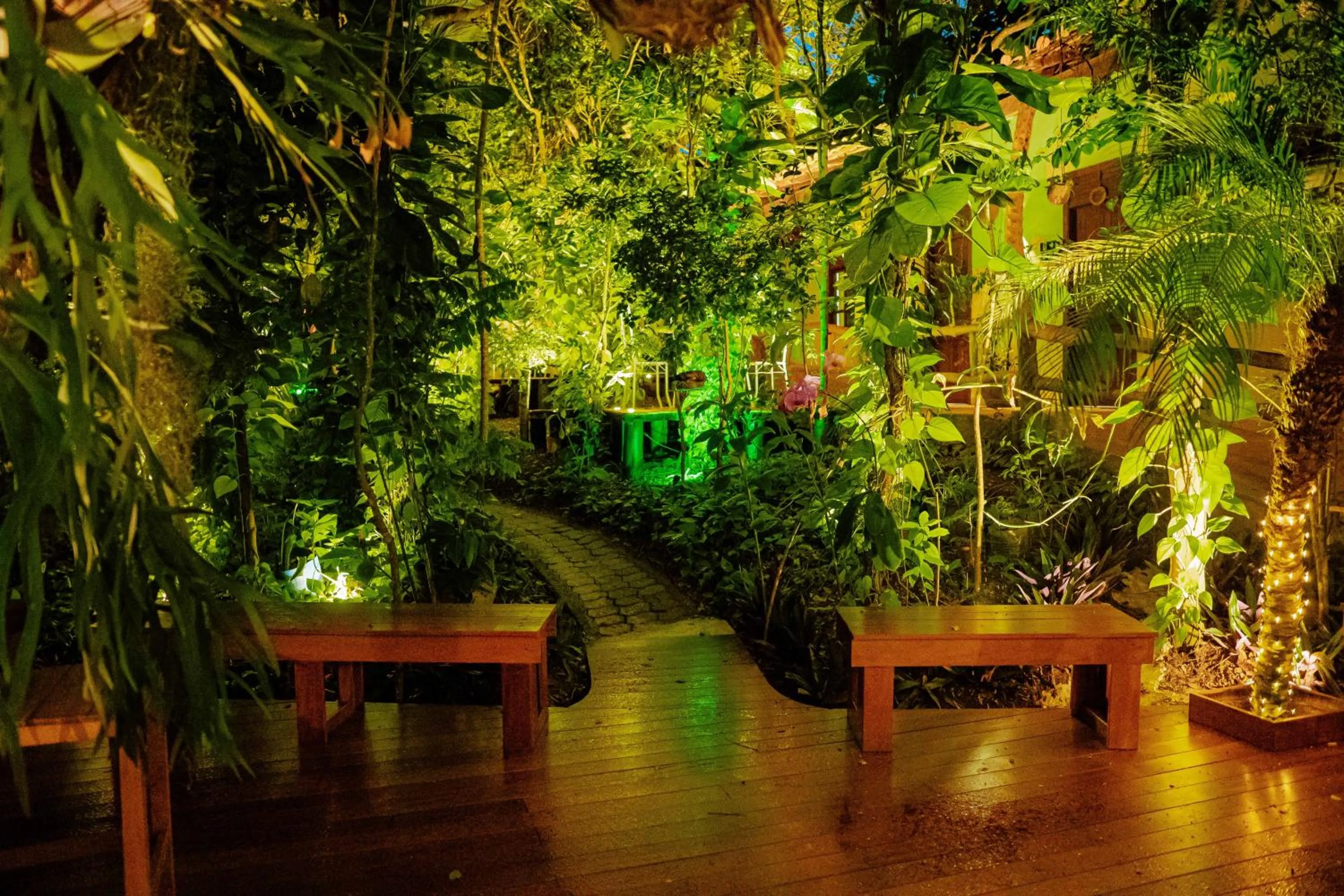 Garden in Pousada Pau Brasil Ubu