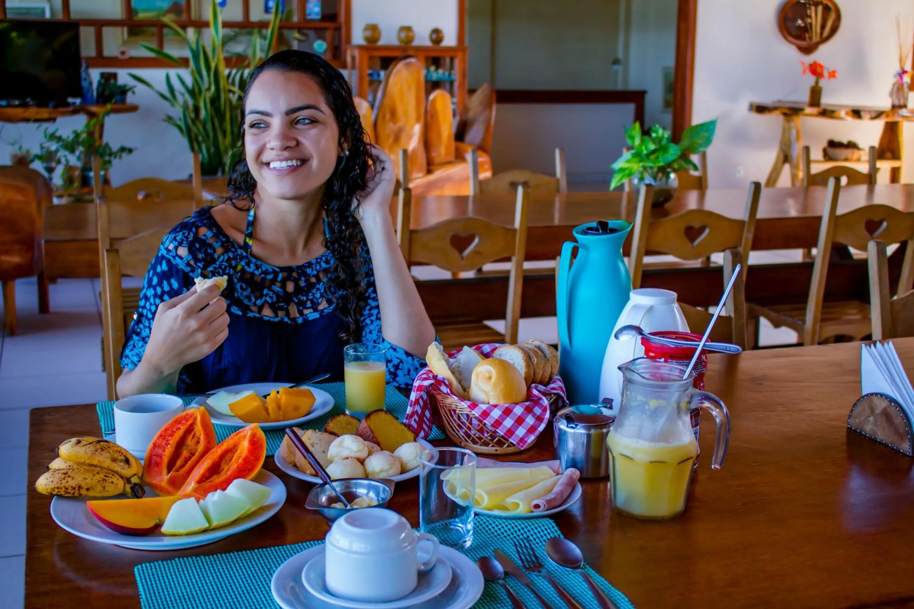 Buffet breakfast in Pousada Pau Brasil Ubu