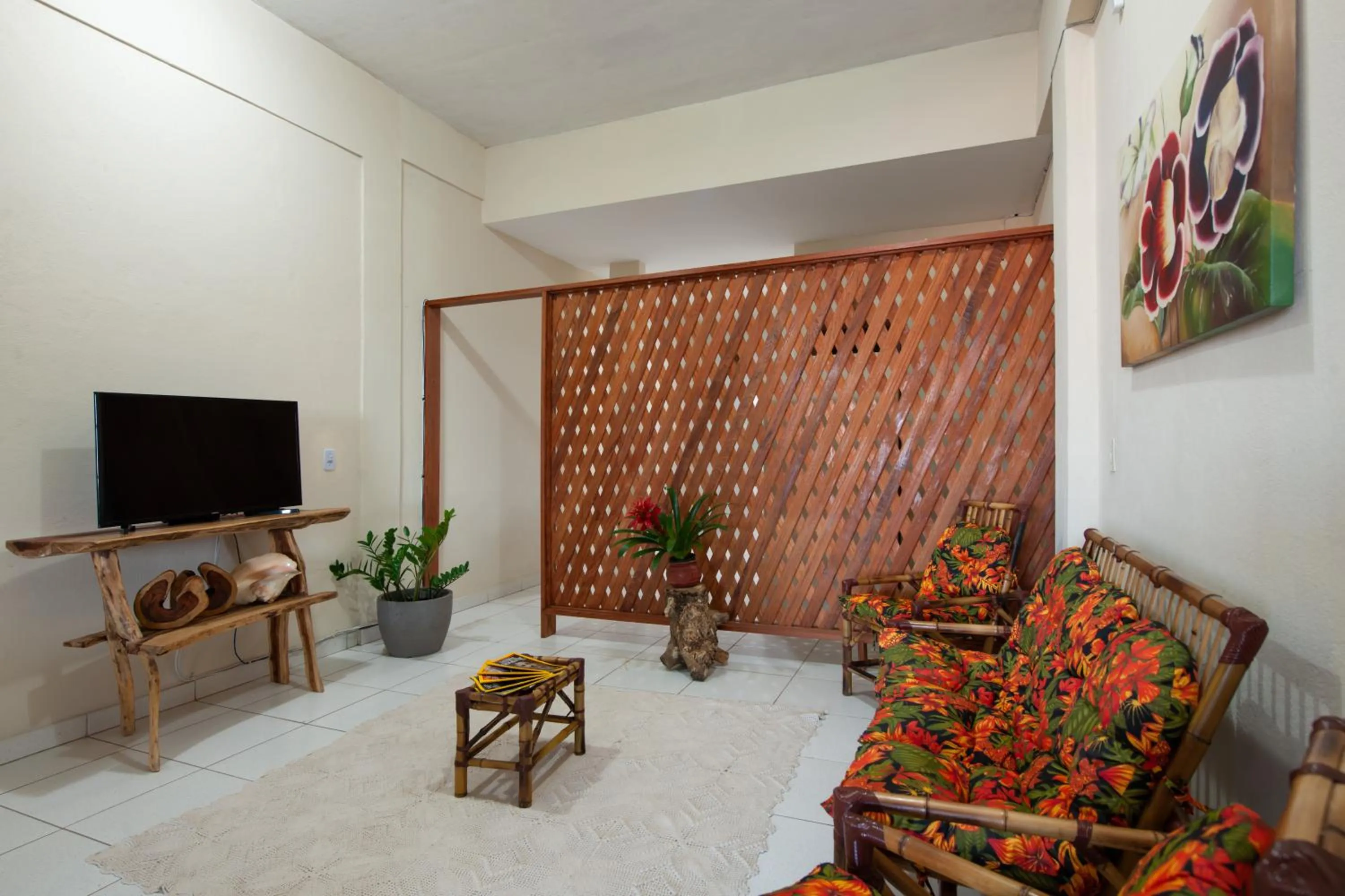 Communal lounge/ TV room in Pousada Pau Brasil Ubu