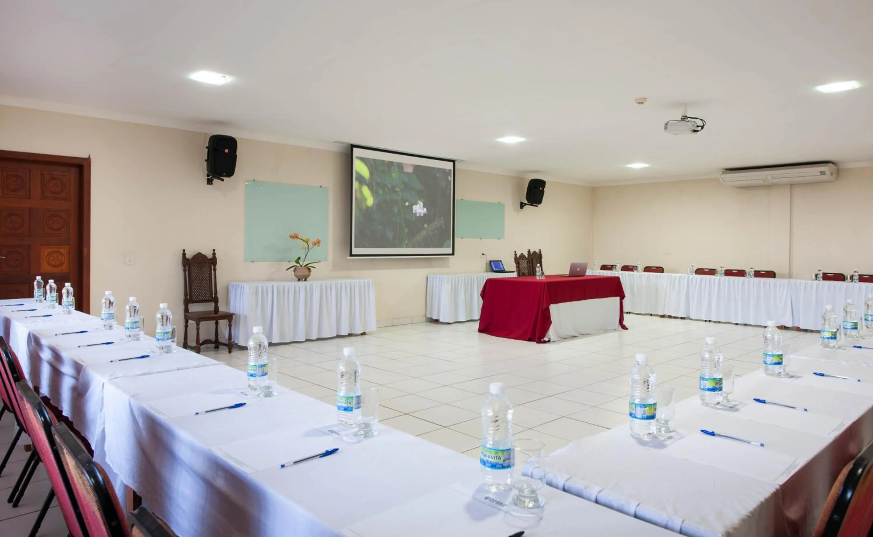 Meeting/conference room in Pousada Pau Brasil Ubu