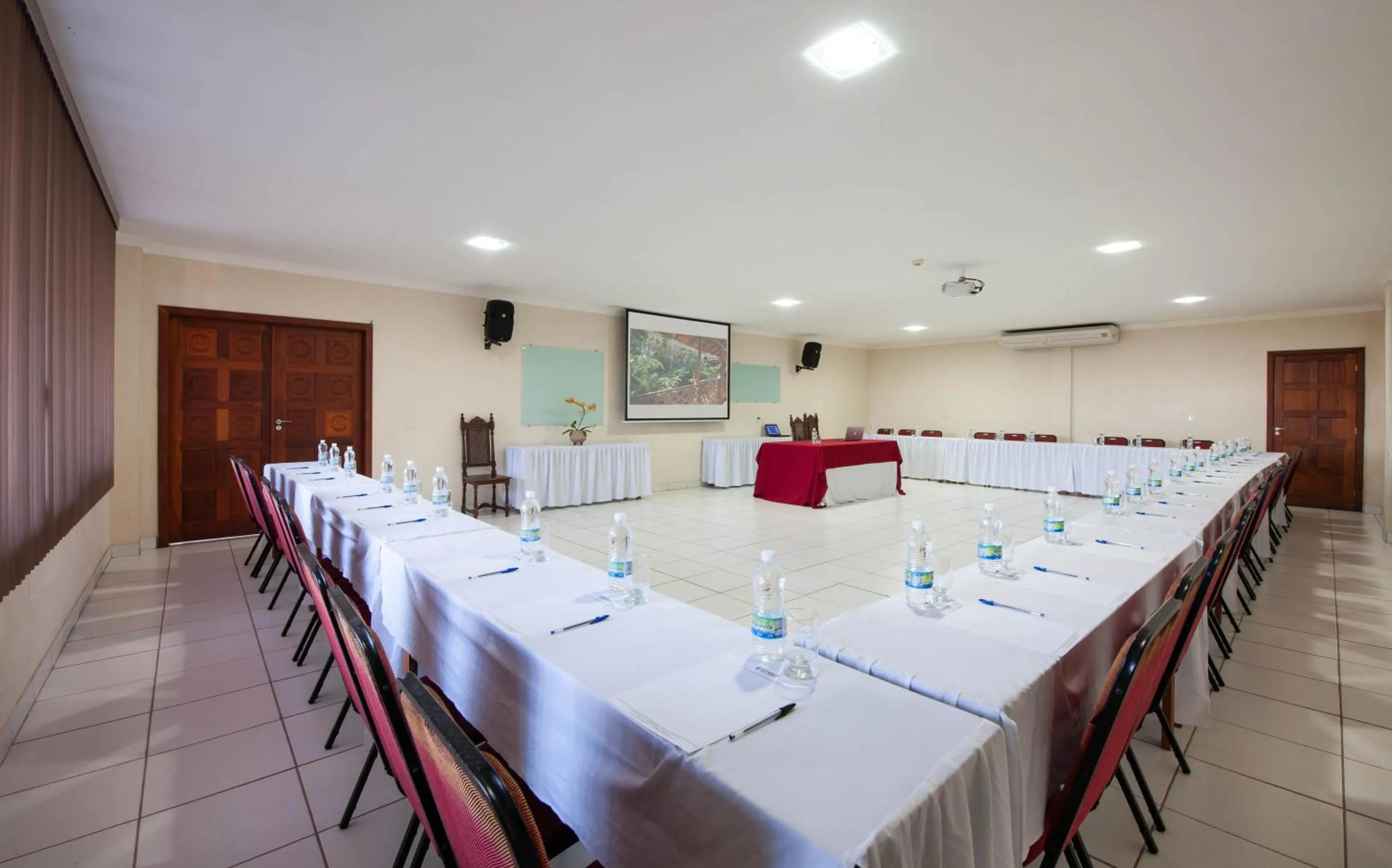 Meeting/conference room in Pousada Pau Brasil Ubu