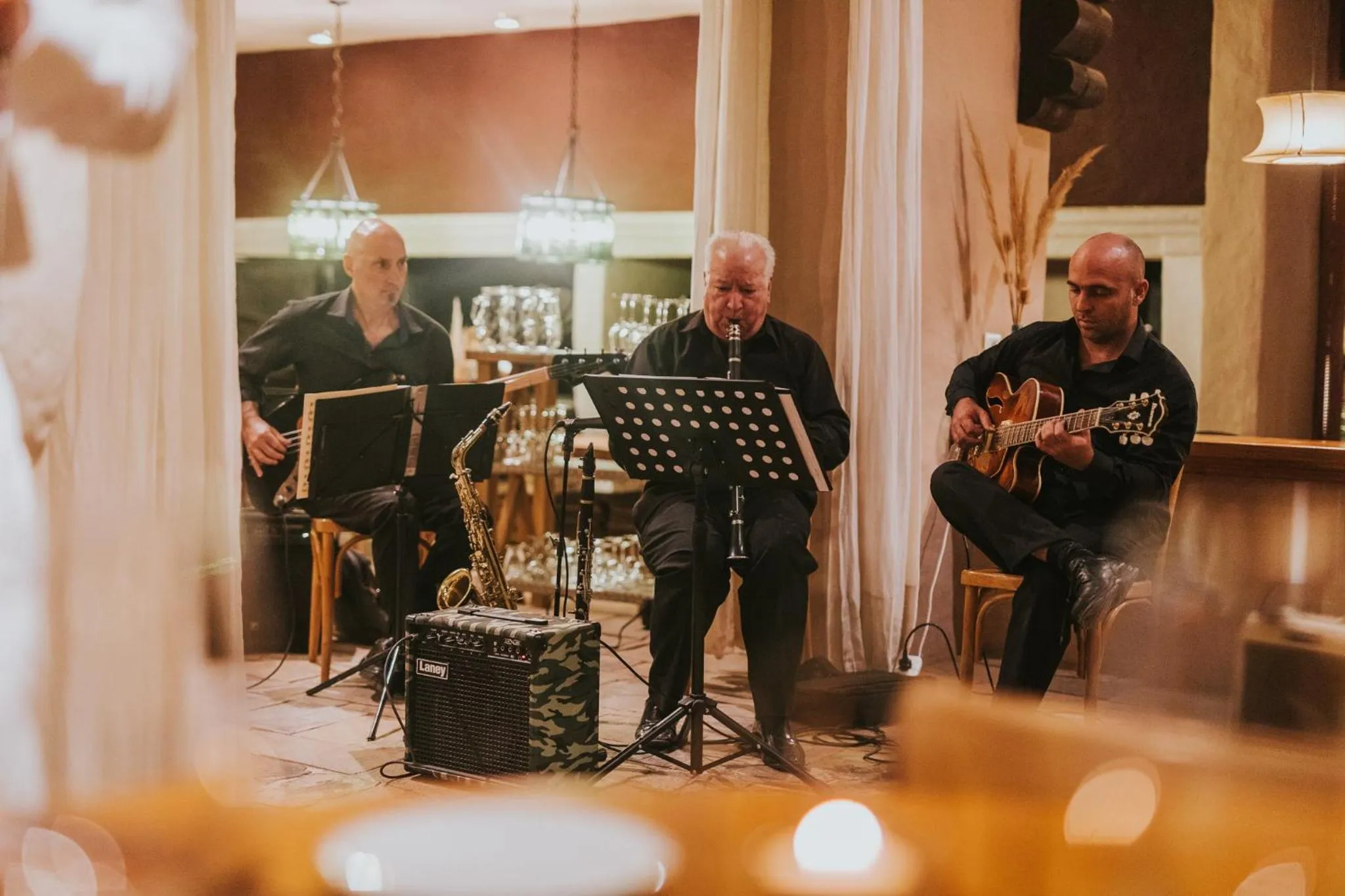 Evening entertainment in House of Jasmines Relais & Châteaux