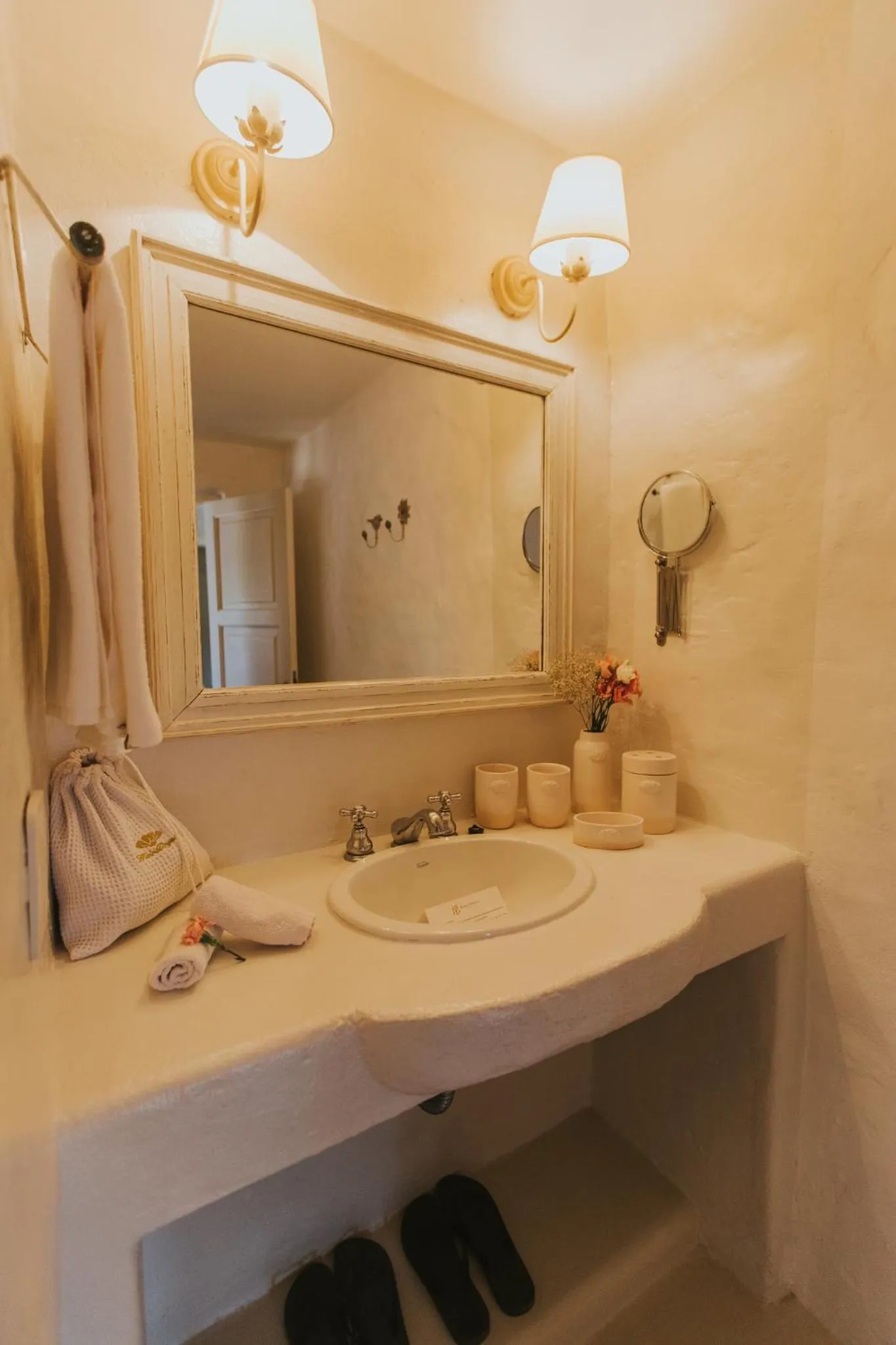 Bathroom in House of Jasmines Relais & Châteaux