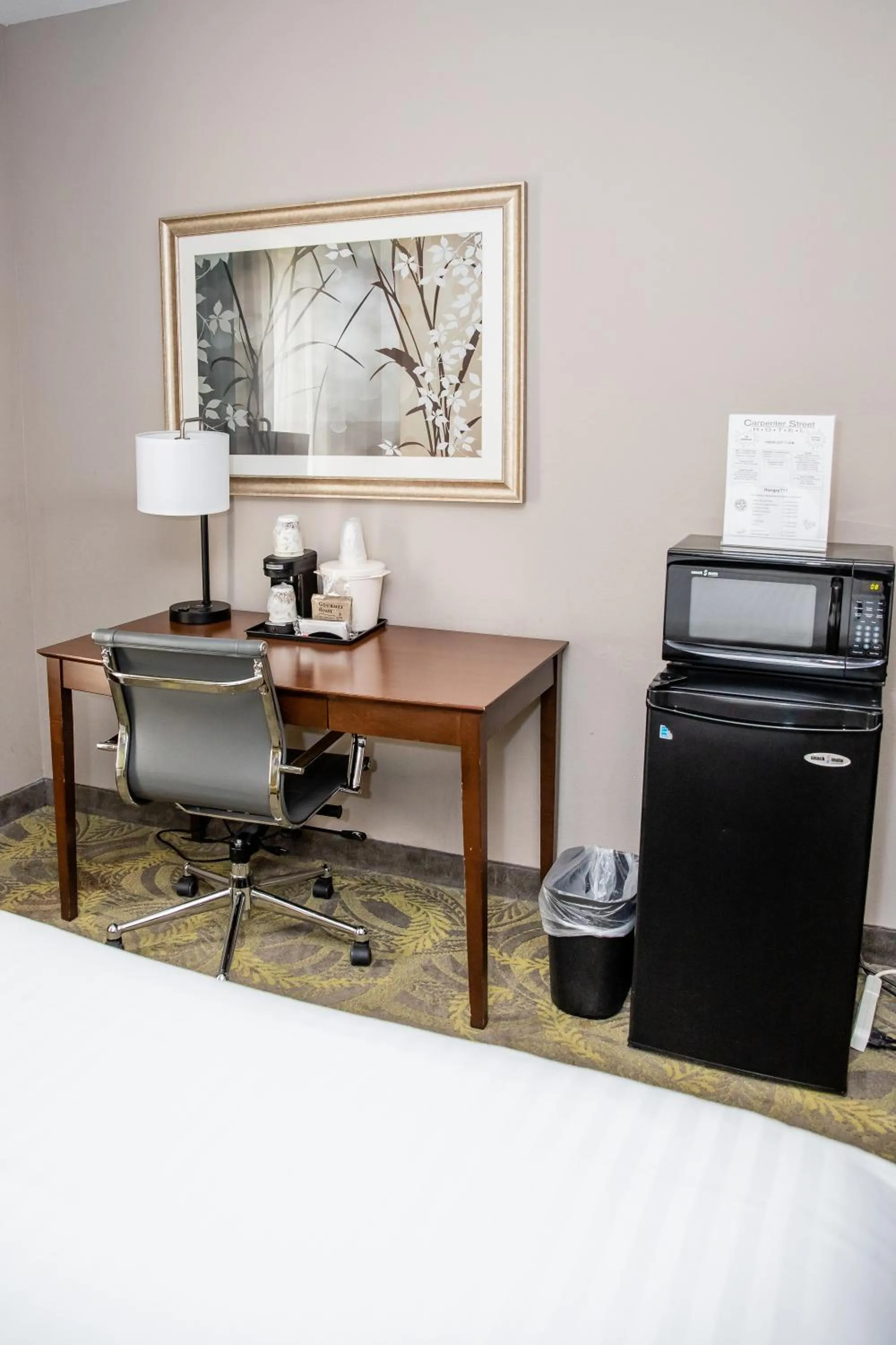 Photo of the whole room in Carpenter Street Hotel