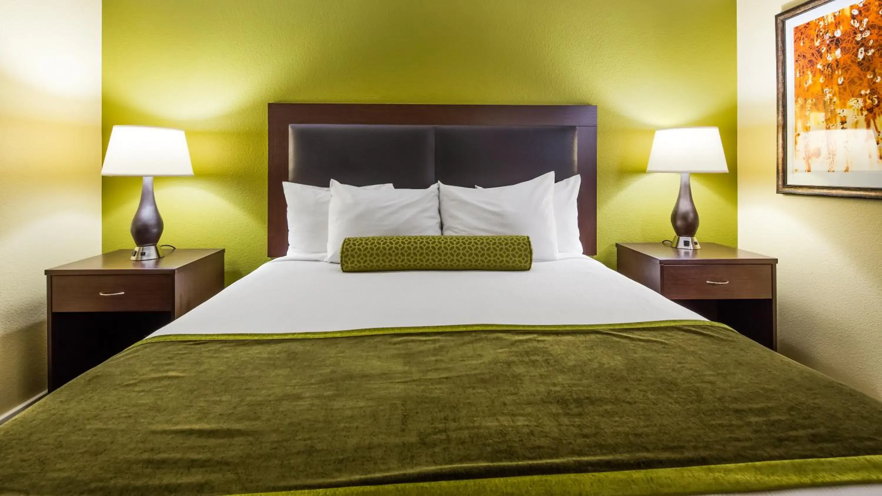 Bedroom, Bed in Best Western Plus Casino Royale - Center Strip Bedroom, Bed in Best Western Plus Casino Royale - Center Strip