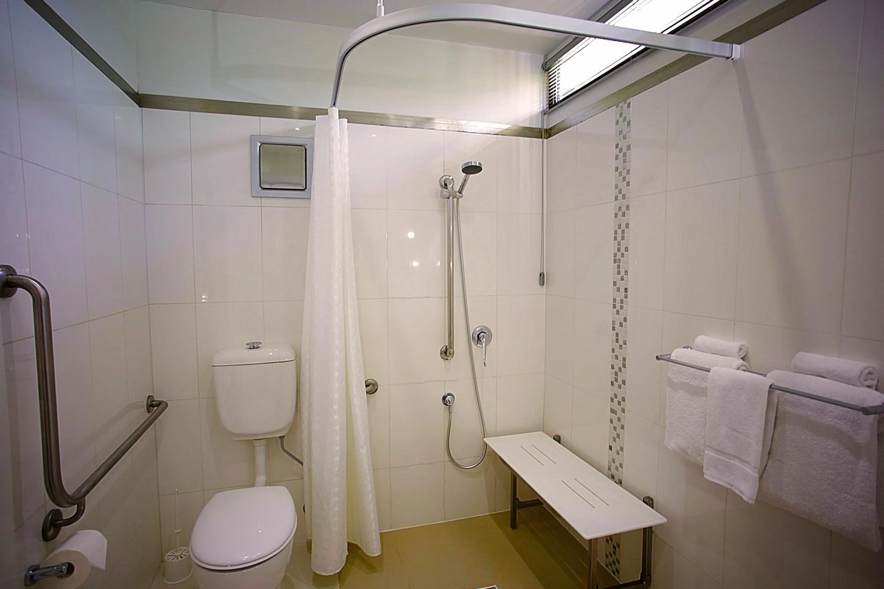 Shower in Room Motels Kingaroy