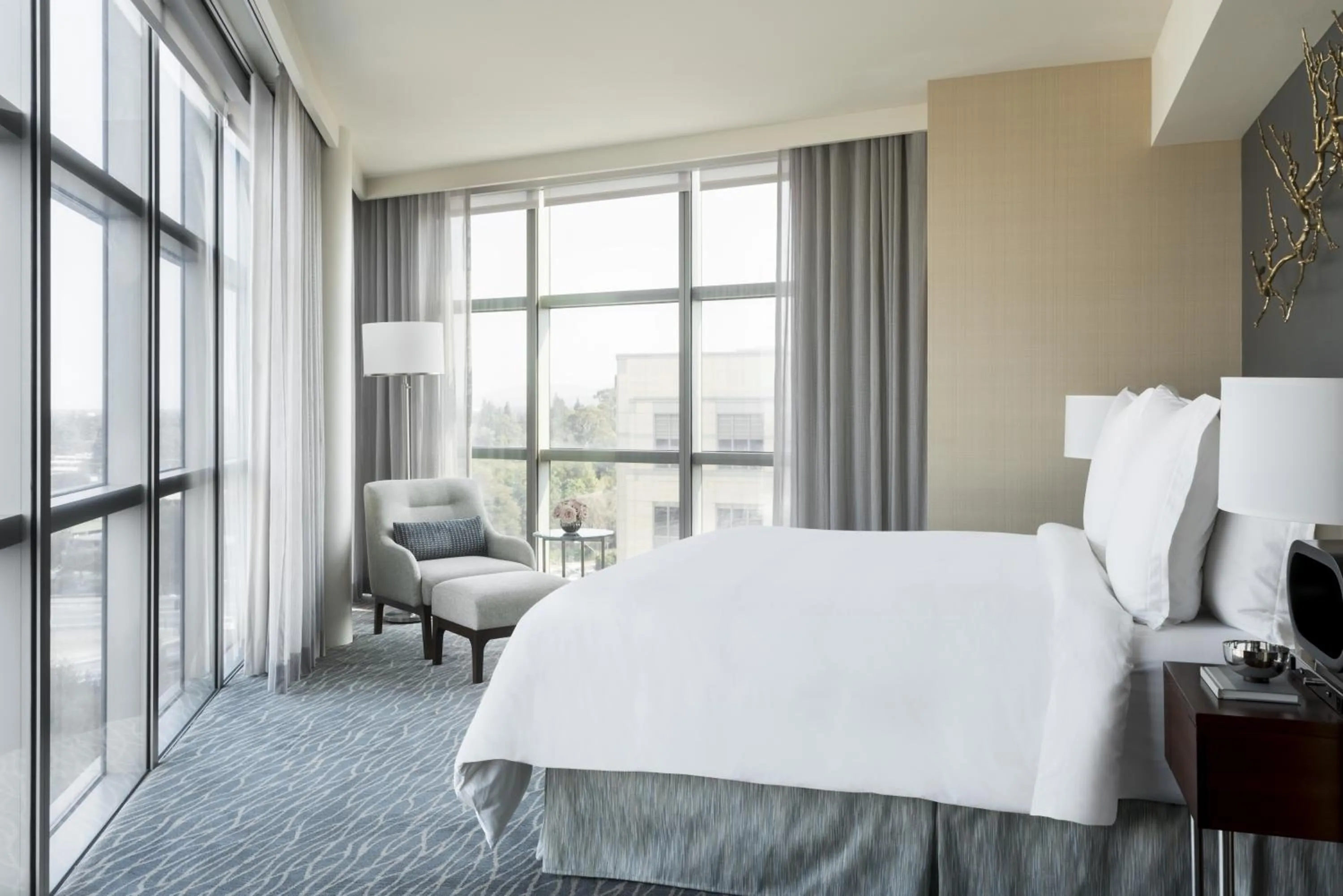 Bed in Four Seasons Hotel Silicon Valley at East Palo Alto