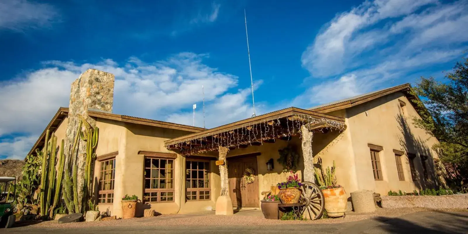 Property building in Tanque Verde Guest Ranch Property building in Tanque Verde Guest Ranch