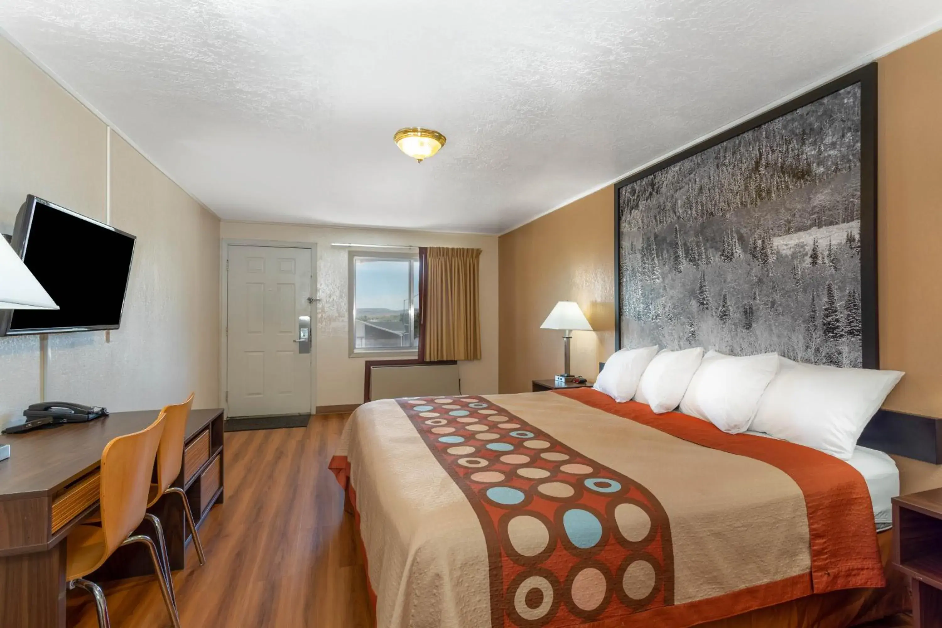 King Room - Smoking in Super 8 by Wyndham Evanston King Room - Smoking in Super 8 by Wyndham Evanston