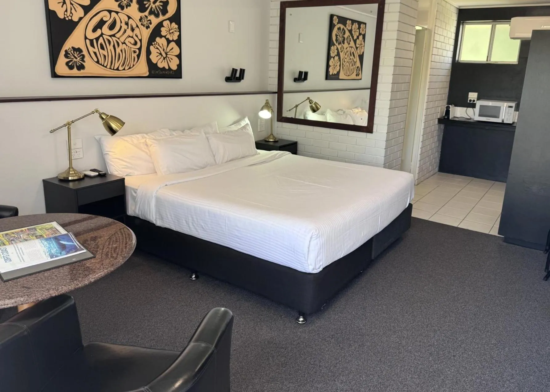 Photo of the whole room, Bed in Matador Motor Inn