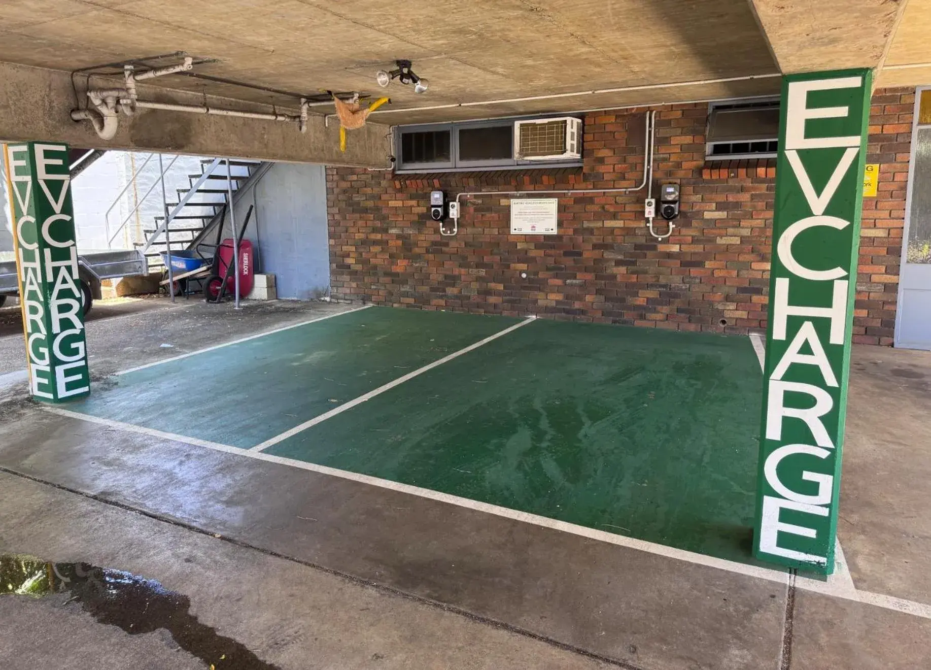 Property building in Matador Motor Inn Property building in Matador Motor Inn