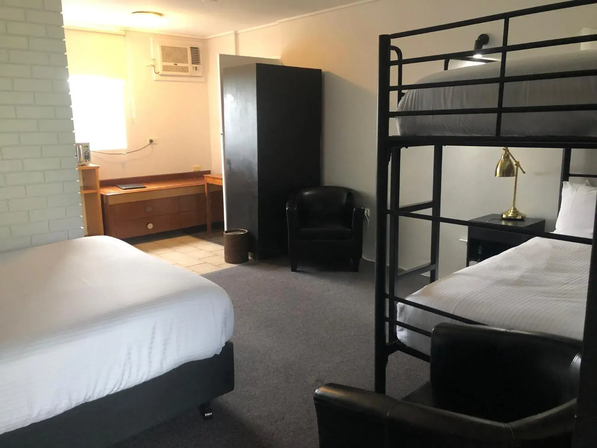 Photo of the whole room, Bed in Matador Motor Inn Photo of the whole room, Bed in Matador Motor Inn