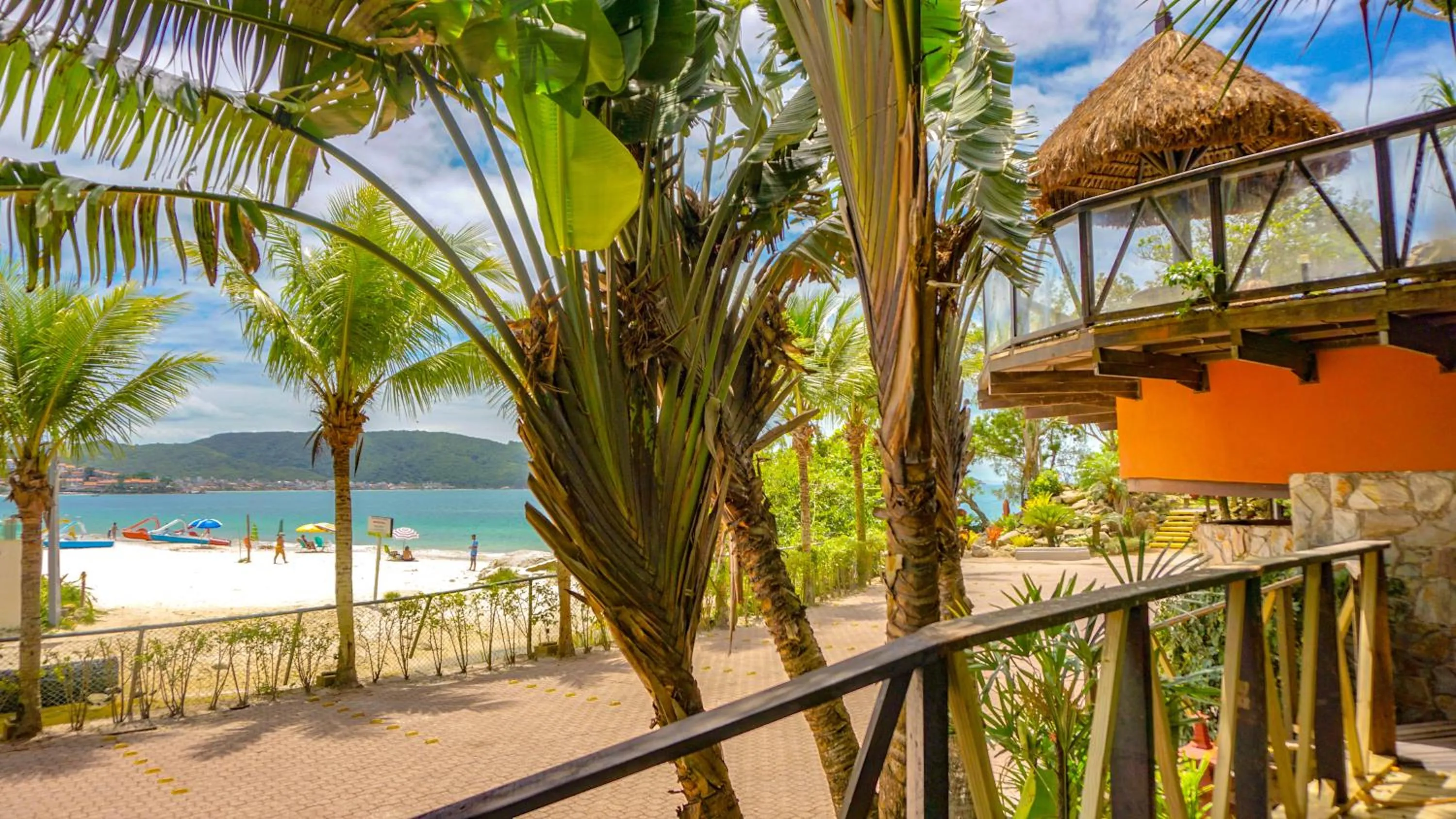 Beach in Pousada Boulevard Bombinhas