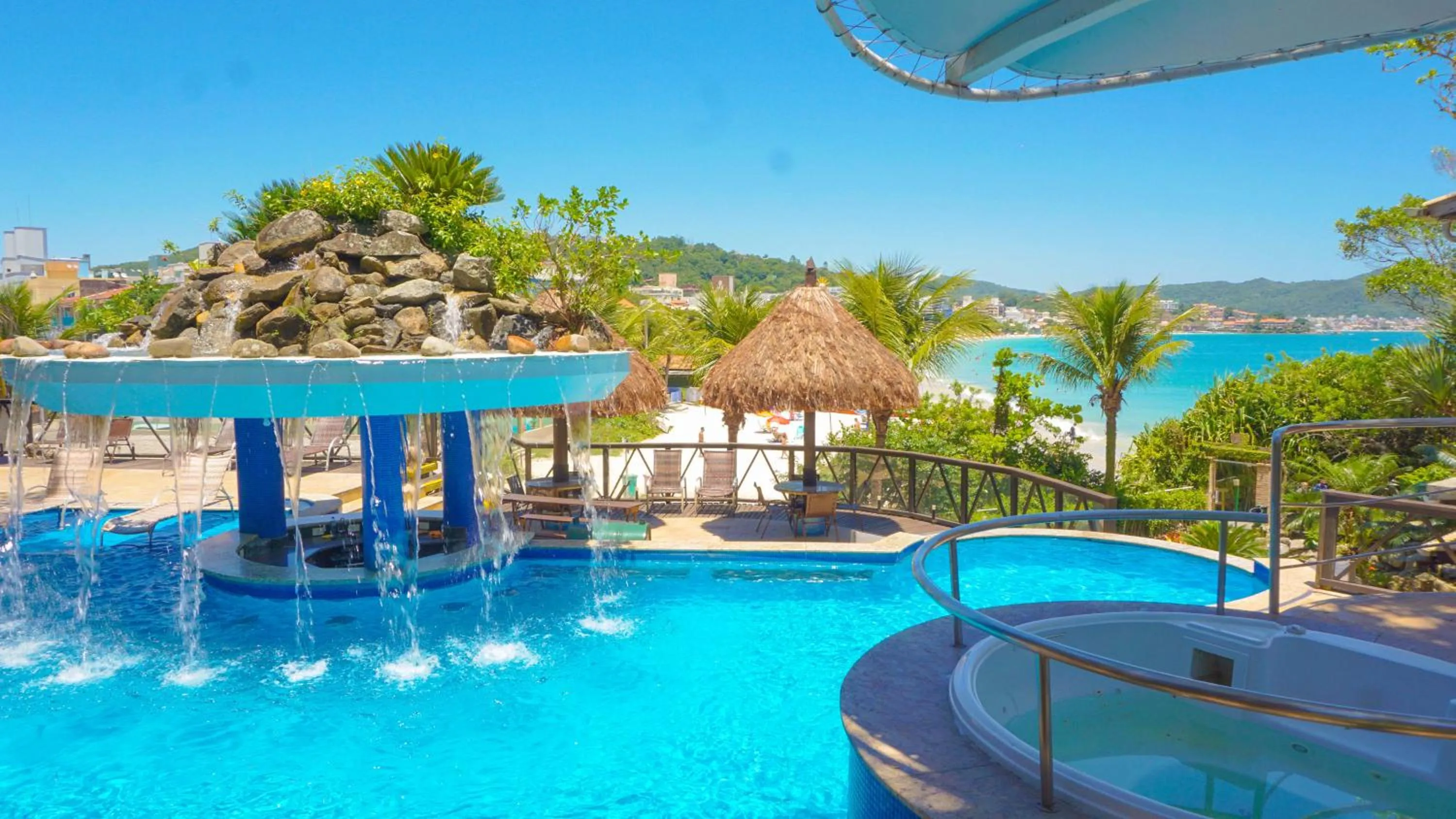 Pool view in Pousada Boulevard Bombinhas