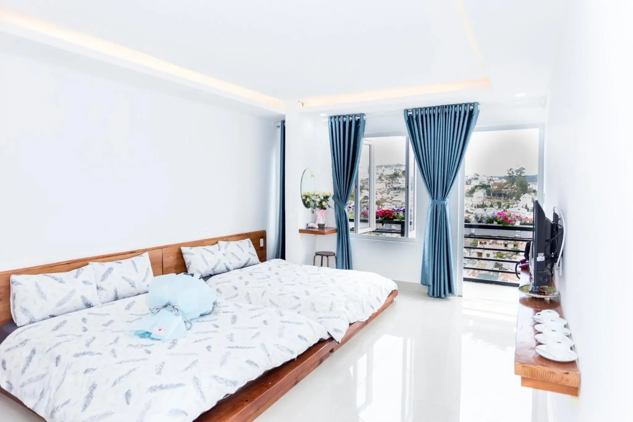 Photo of the whole room, Bed in Ha Khoa Hotel Dalat Photo of the whole room, Bed in Ha Khoa Hotel Dalat