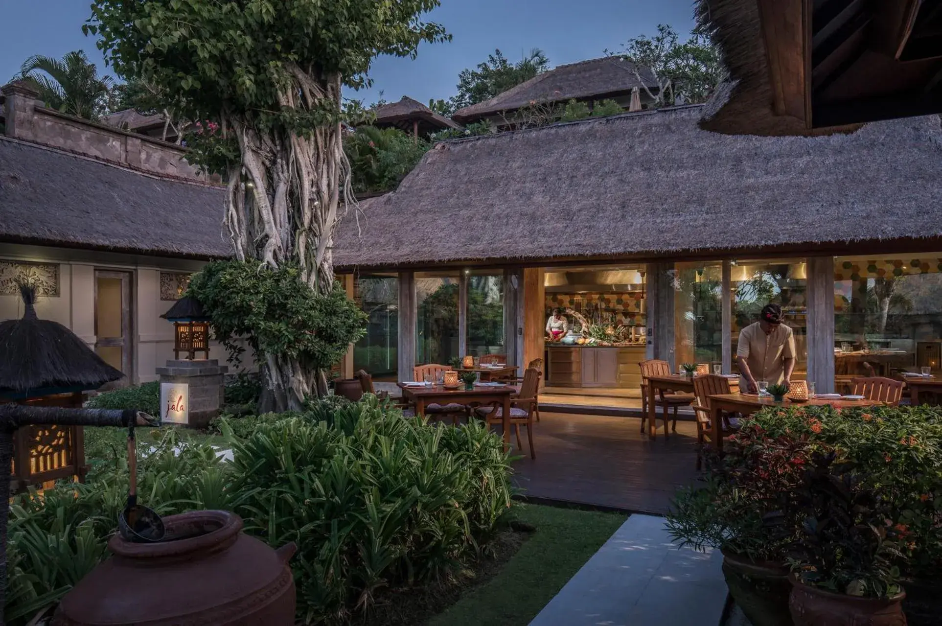 Restaurant/places to eat in Four Seasons Resort Bali at Jimbaran Bay Restaurant/places to eat in Four Seasons Resort Bali at Jimbaran Bay