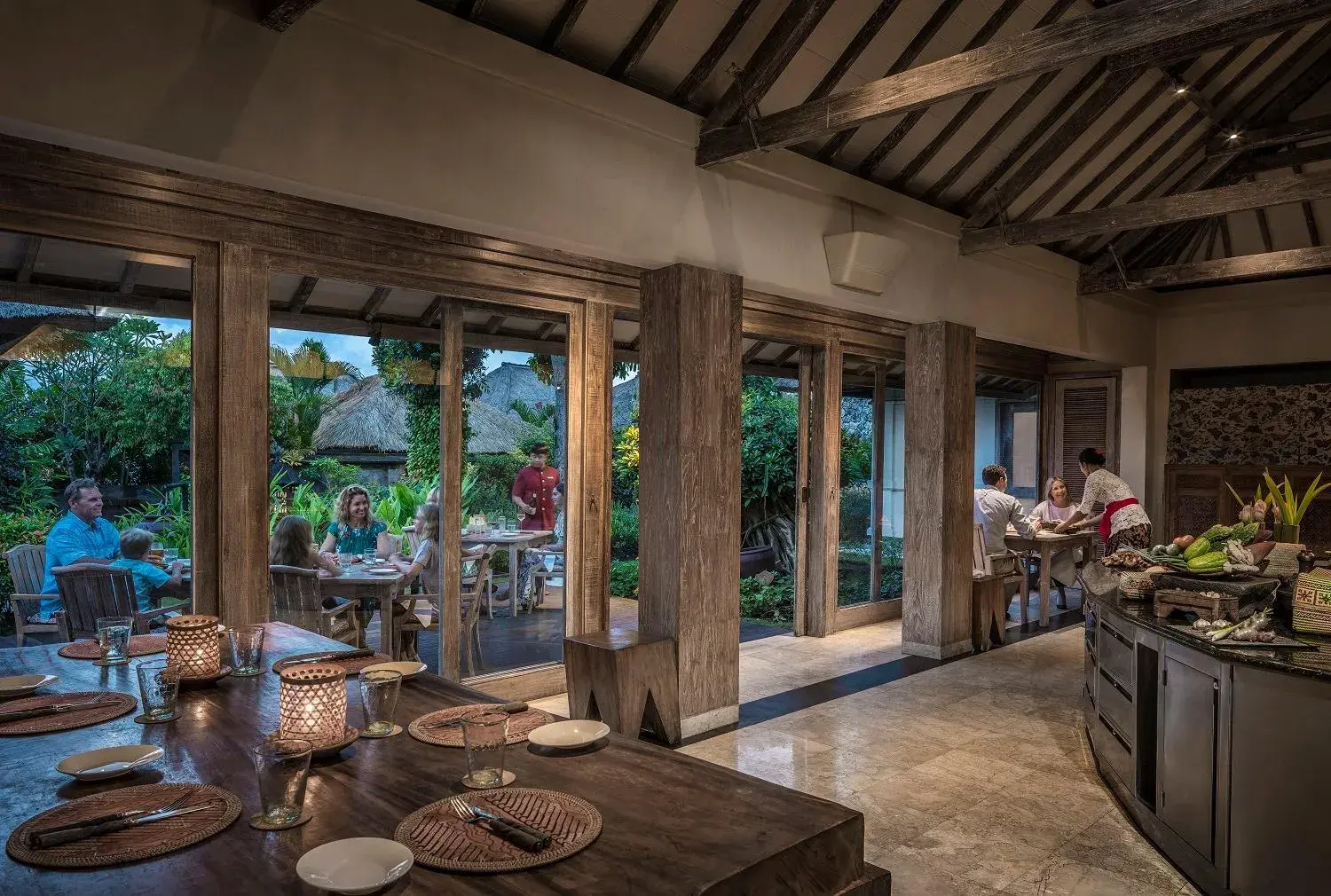 Restaurant/places to eat in Four Seasons Resort Bali at Jimbaran Bay Restaurant/places to eat in Four Seasons Resort Bali at Jimbaran Bay