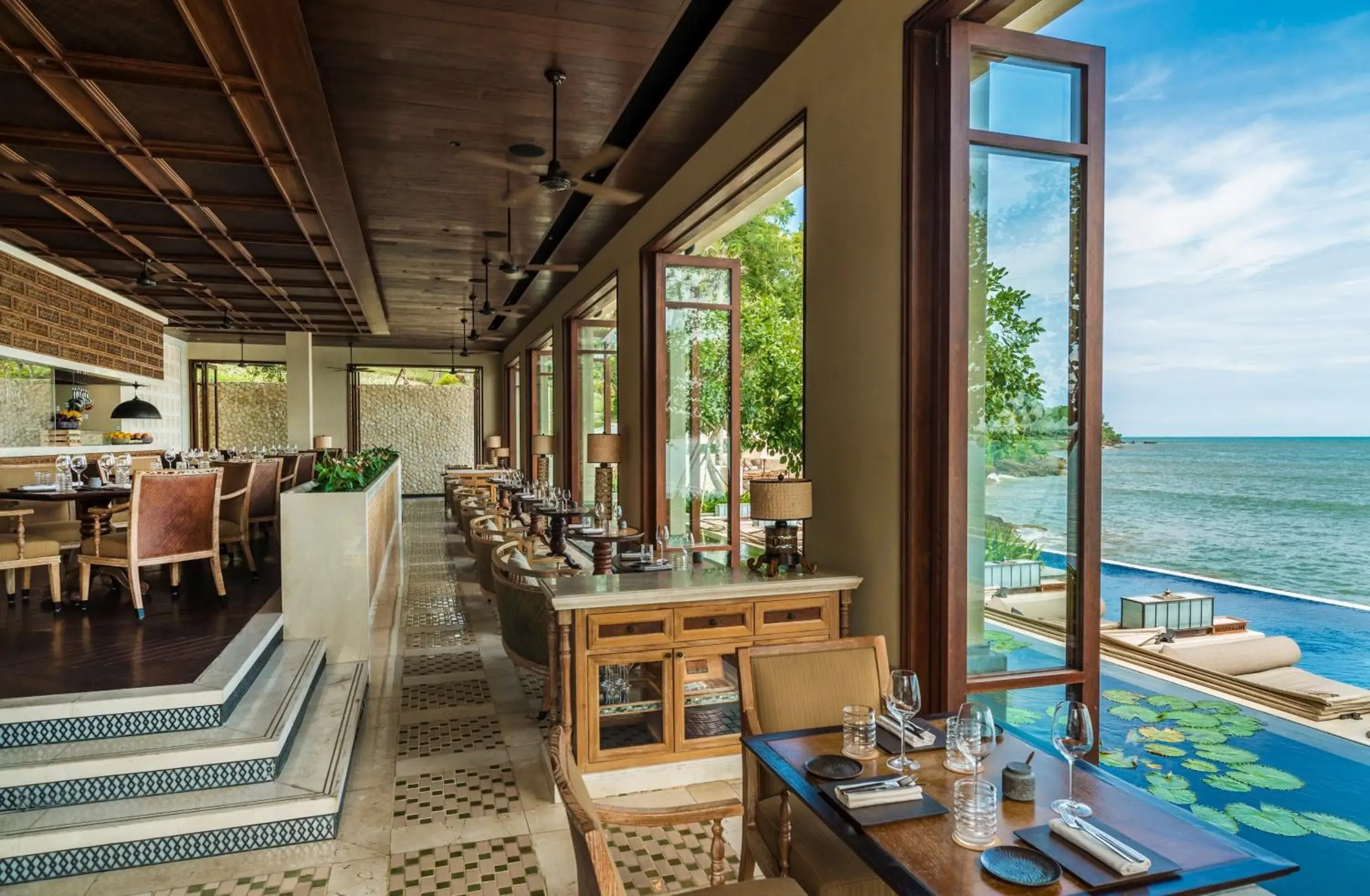 Restaurant/places to eat in Four Seasons Resort Bali at Jimbaran Bay Restaurant/places to eat in Four Seasons Resort Bali at Jimbaran Bay