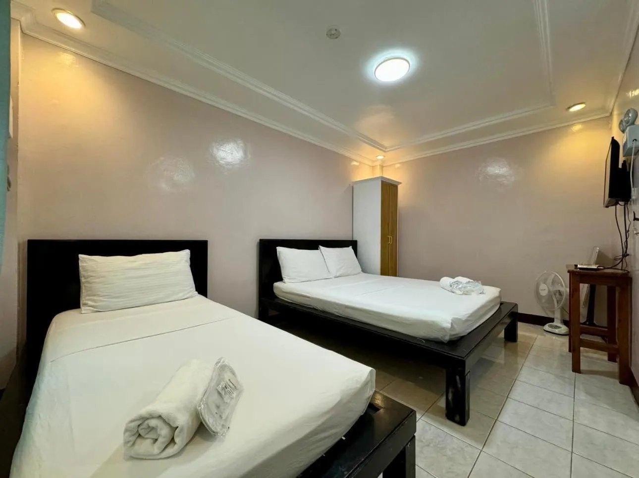 Bed in Batanes Seaside Lodge & Restaurant