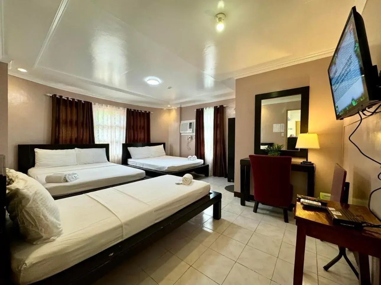 Property building, Bed in Batanes Seaside Lodge & Restaurant Property building, Bed in Batanes Seaside Lodge & Restaurant