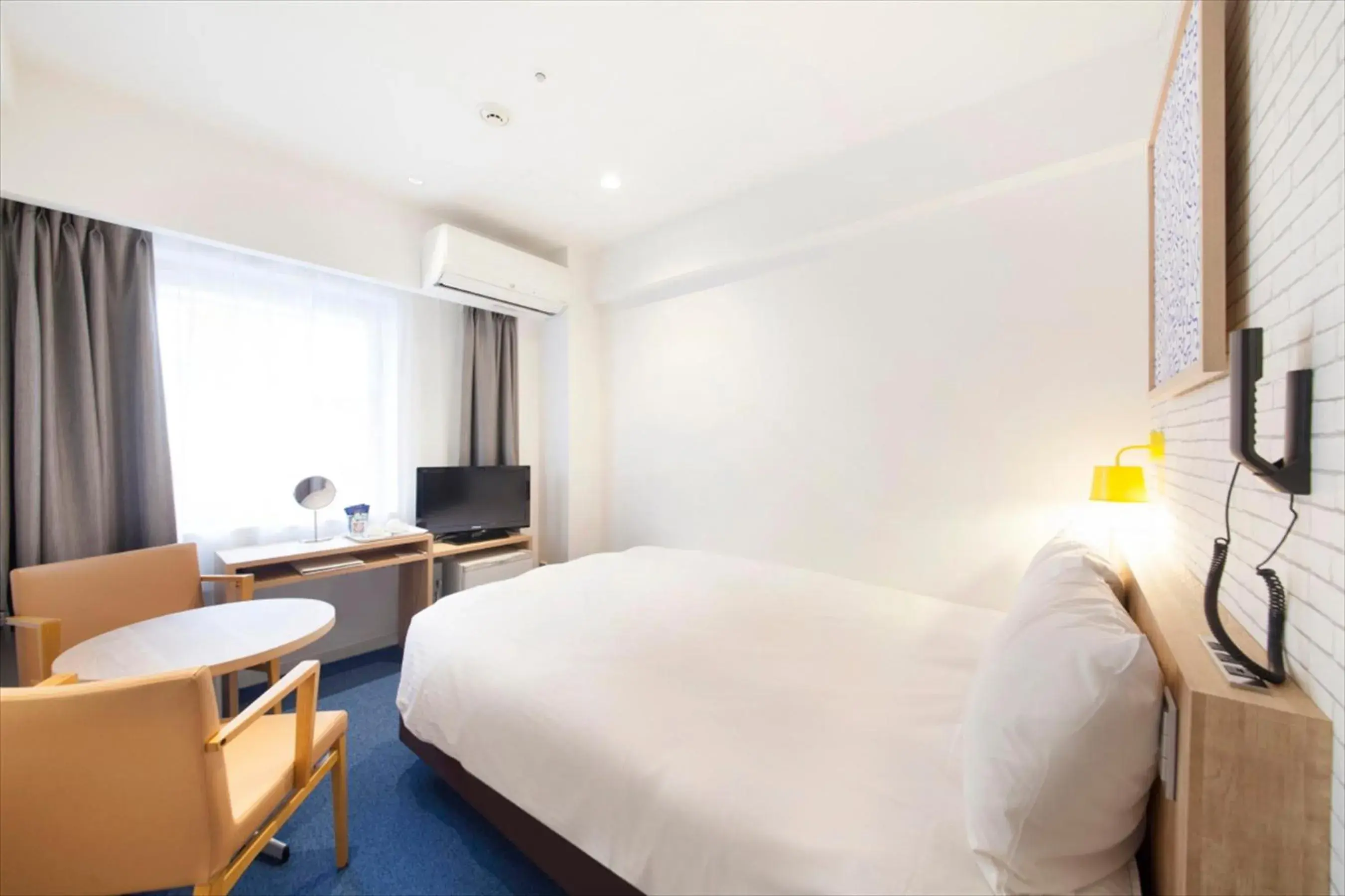 Photo of the whole room, Bed in Hotel Plumm Photo of the whole room, Bed in Hotel Plumm