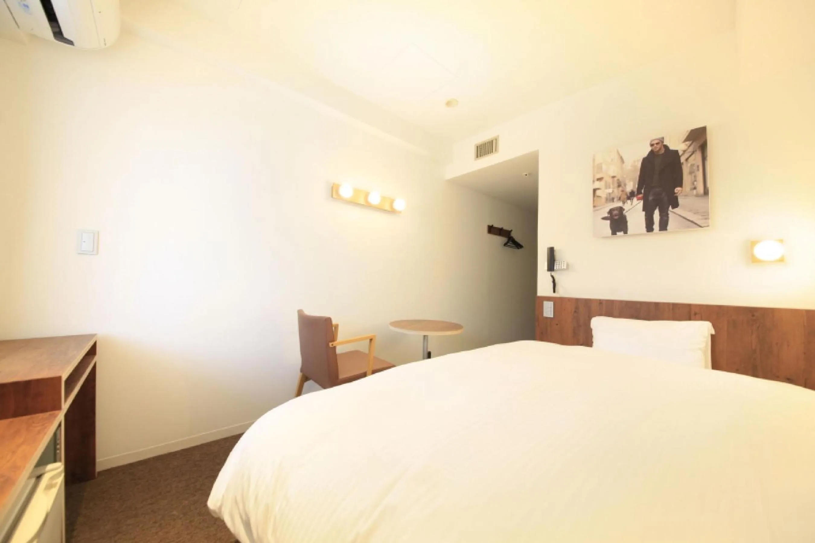 Photo of the whole room, Bed in Hotel Plumm