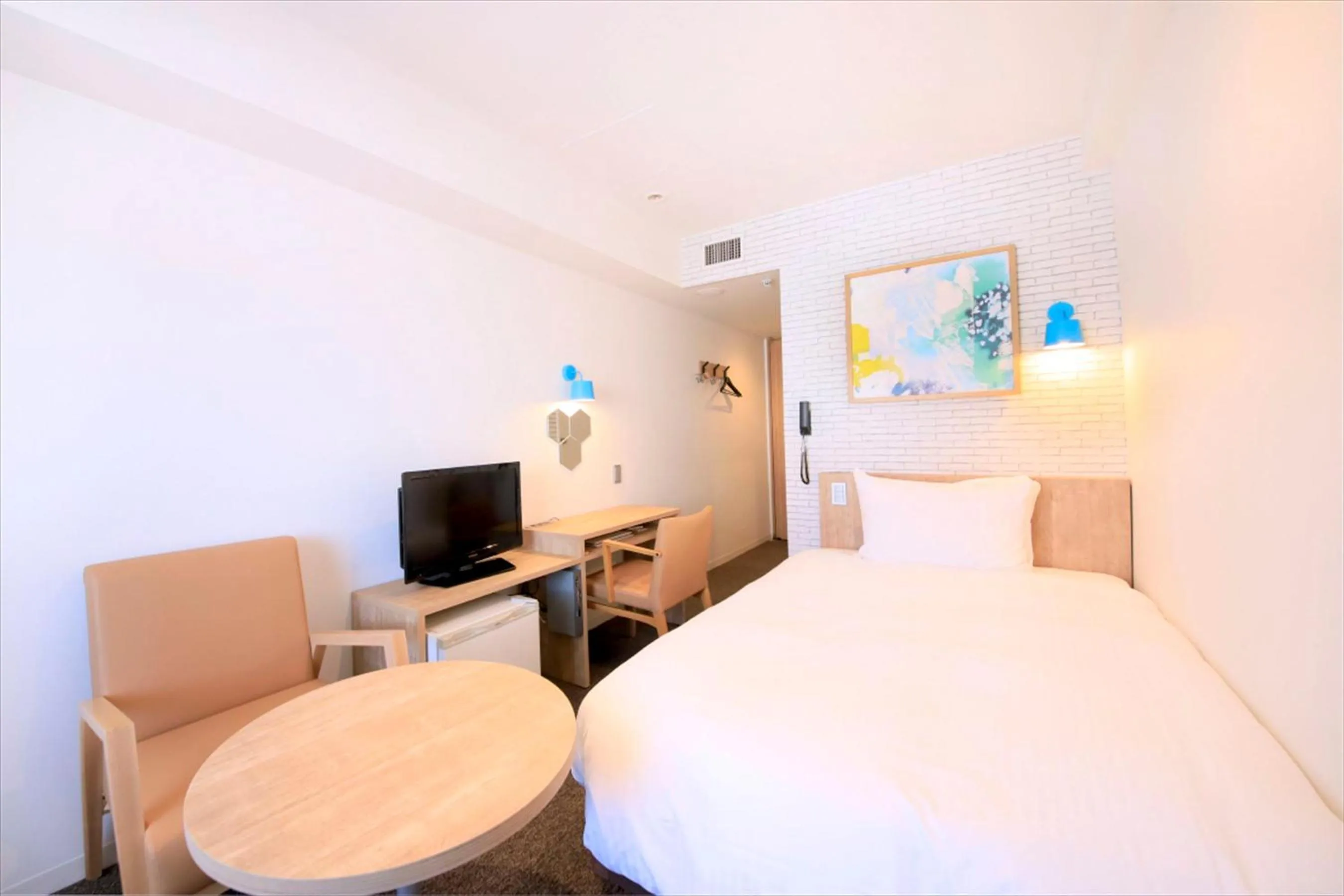 Photo of the whole room, Bed in Hotel Plumm