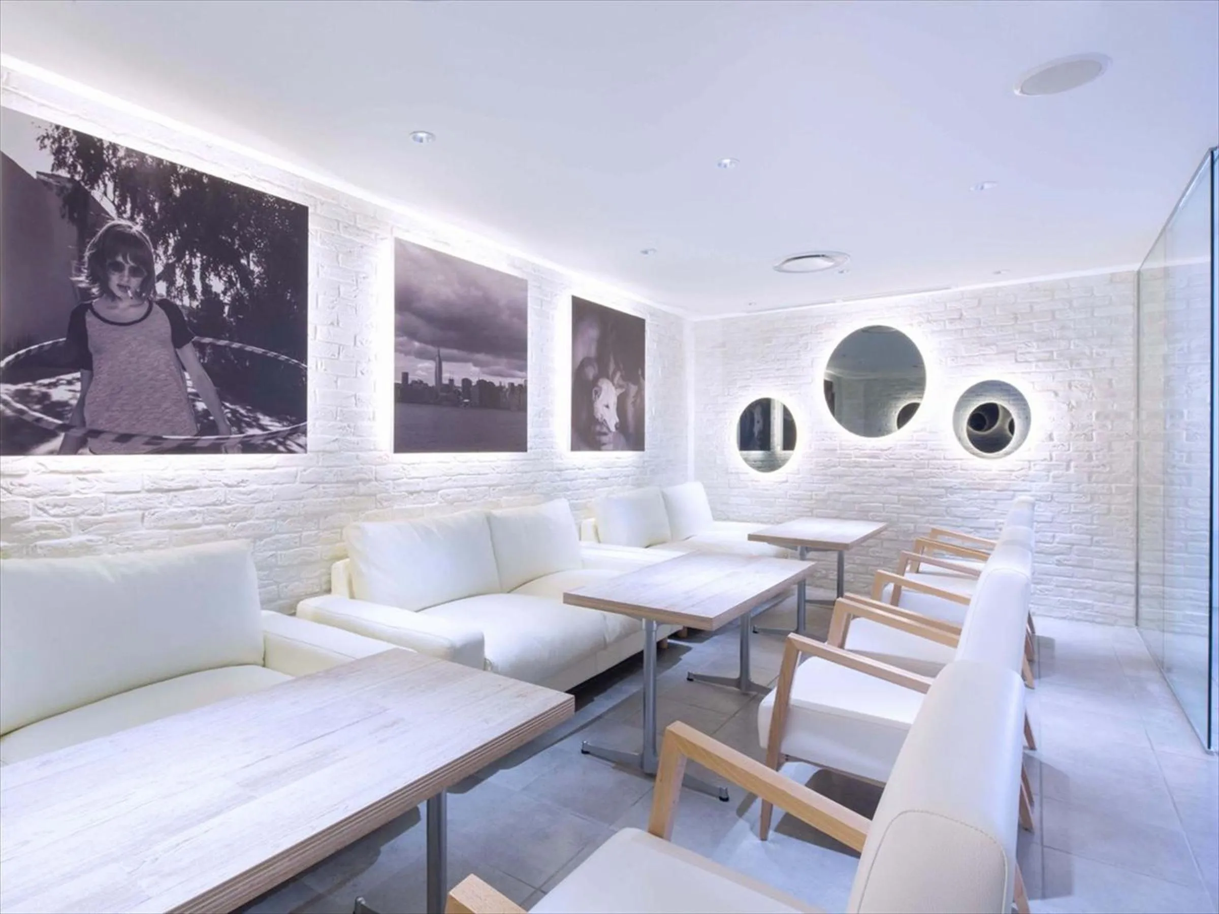 Restaurant/places to eat in Hotel Plumm