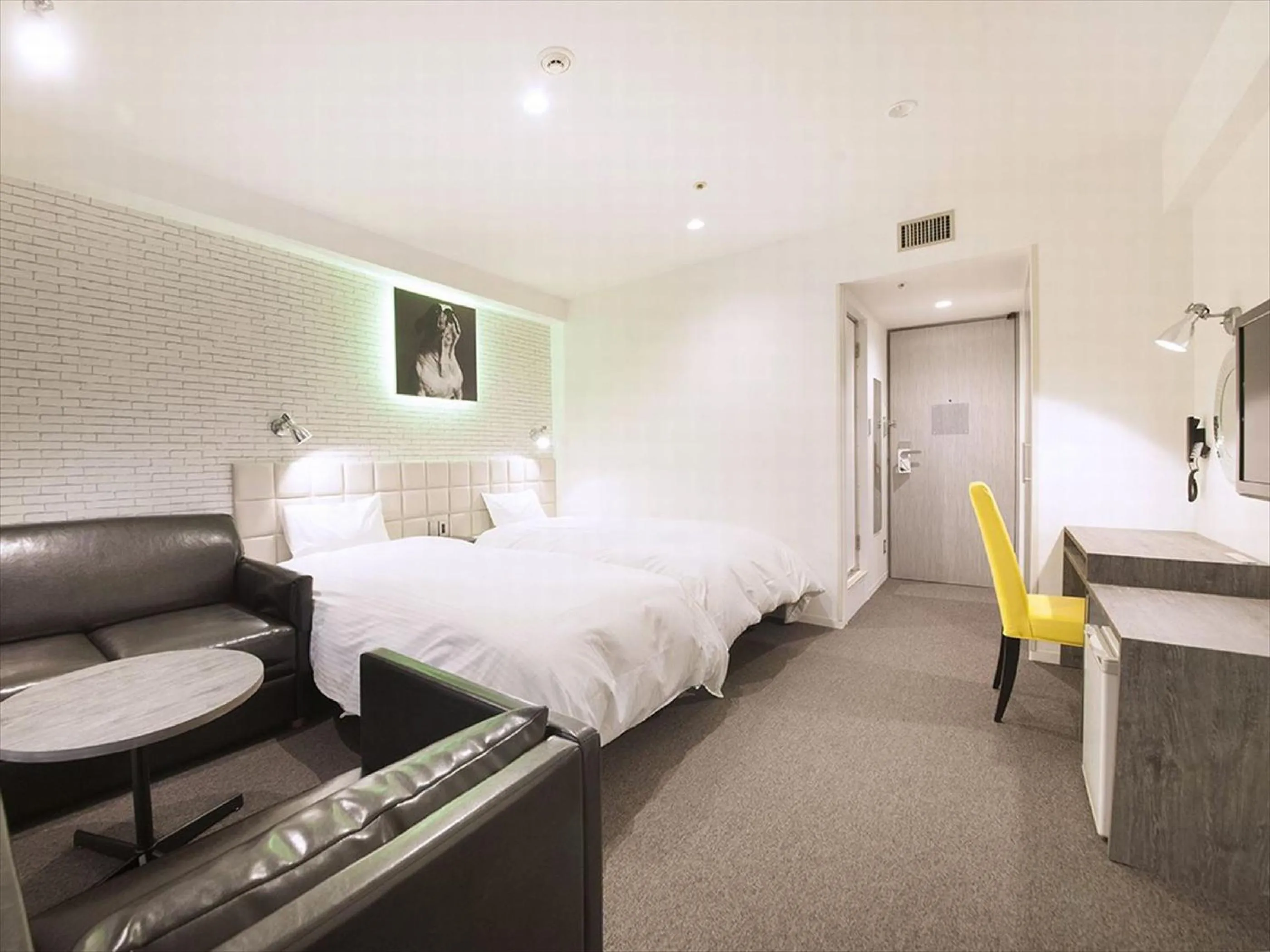 Photo of the whole room, Bed in Hotel Plumm