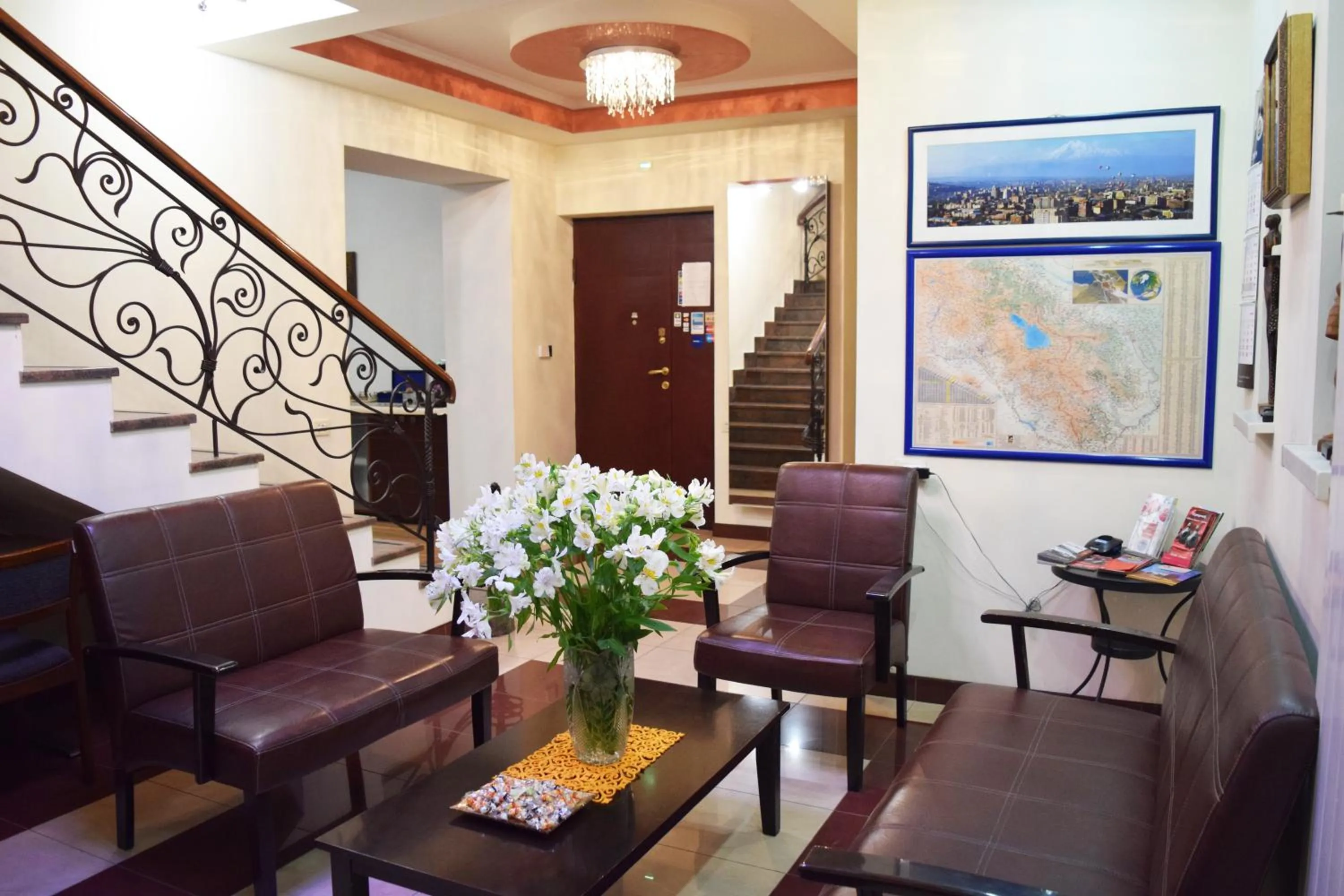 TV and multimedia in Hotel Grig