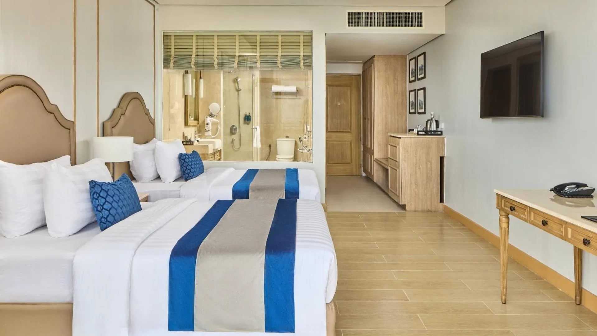 Bed in Twin Lakes Hotel near Tagaytay