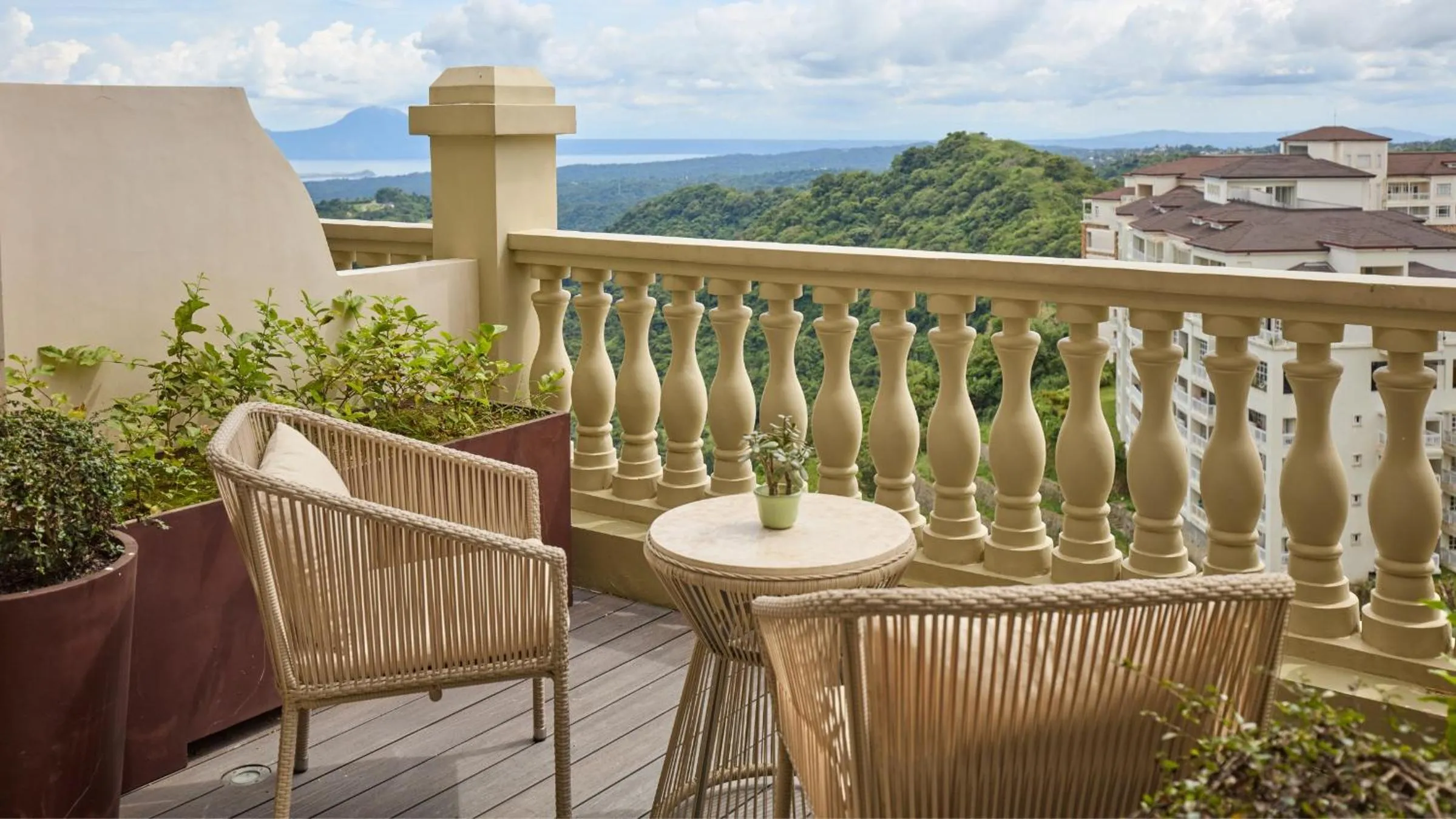 Day in Twin Lakes Hotel near Tagaytay